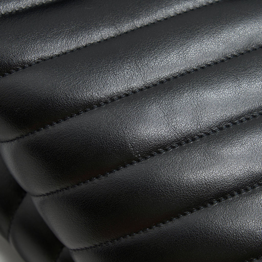 MEDIUM LOULOU BACKPACK BLACK Y MATELASS