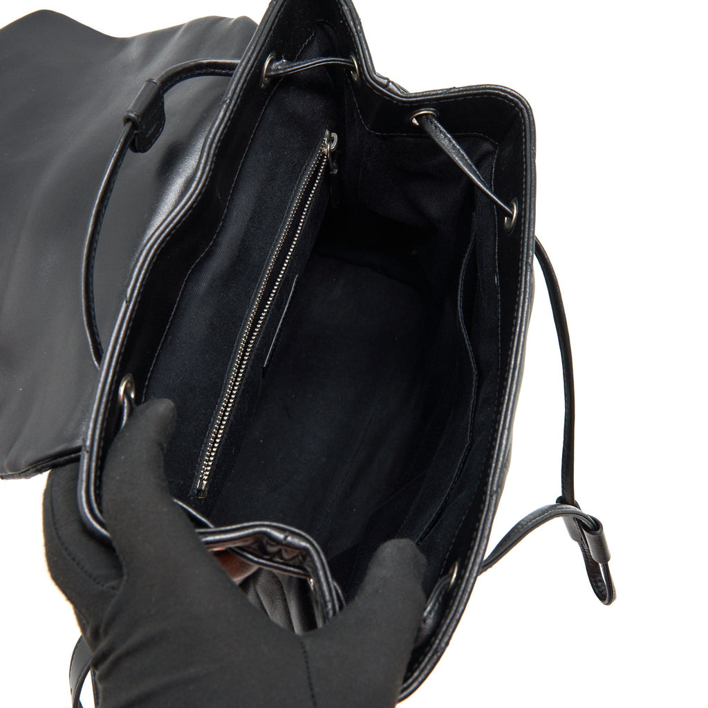 MEDIUM LOULOU BACKPACK BLACK Y MATELASS