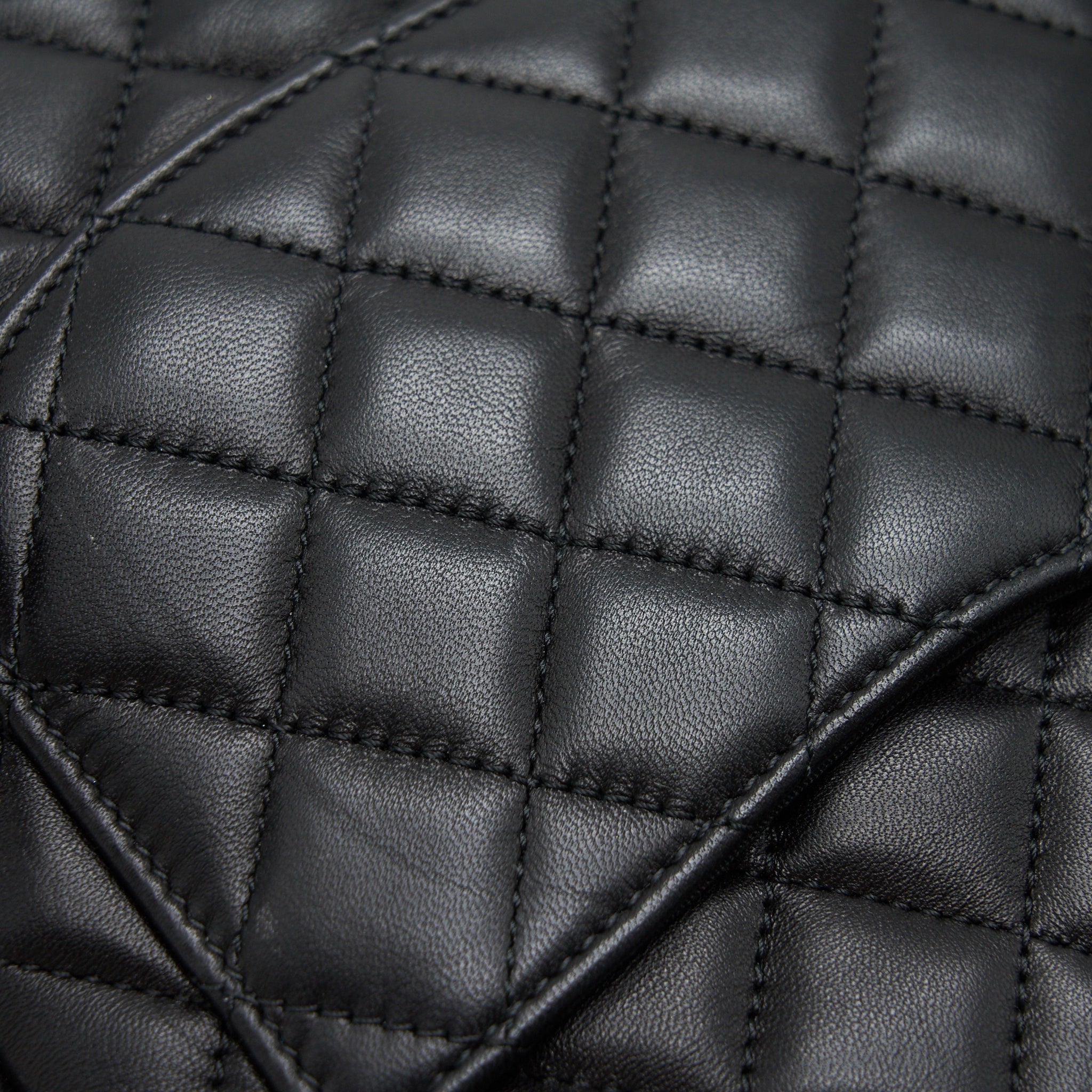 QUILTED LAMBSKIN URBAN SPIRIT BACKPACK BLACK GHW