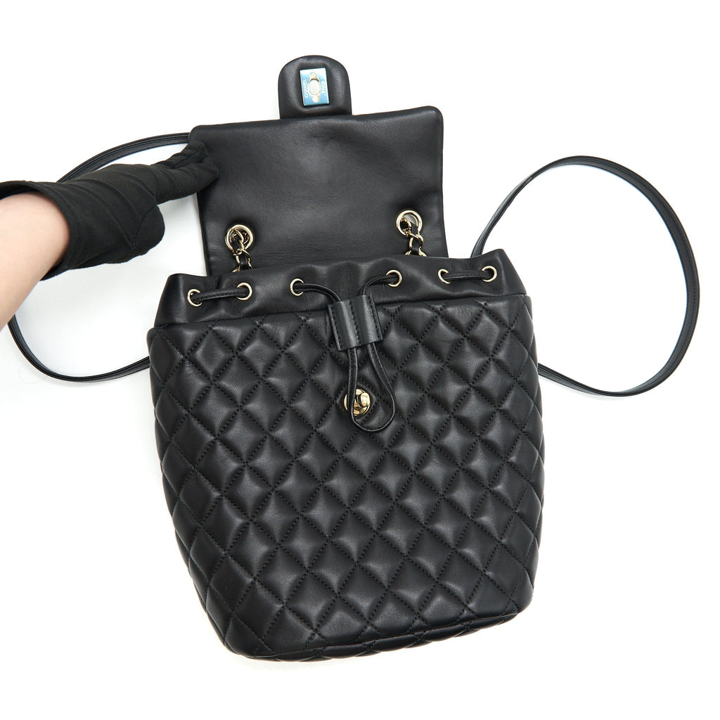 QUILTED LAMBSKIN URBAN SPIRIT BACKPACK BLACK GHW