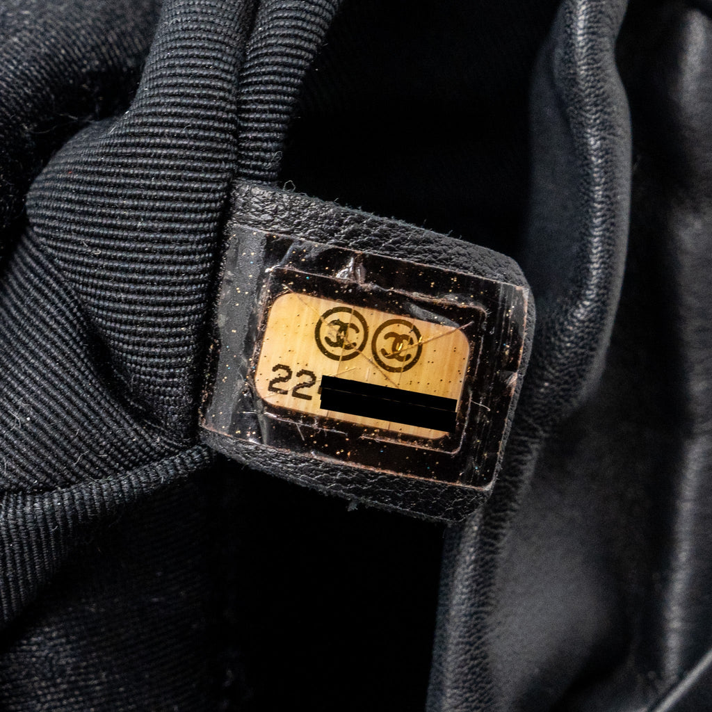SMALL URBAN SPIRIT BACKPACK CHEVRON CALFSKIN BLACK SHW