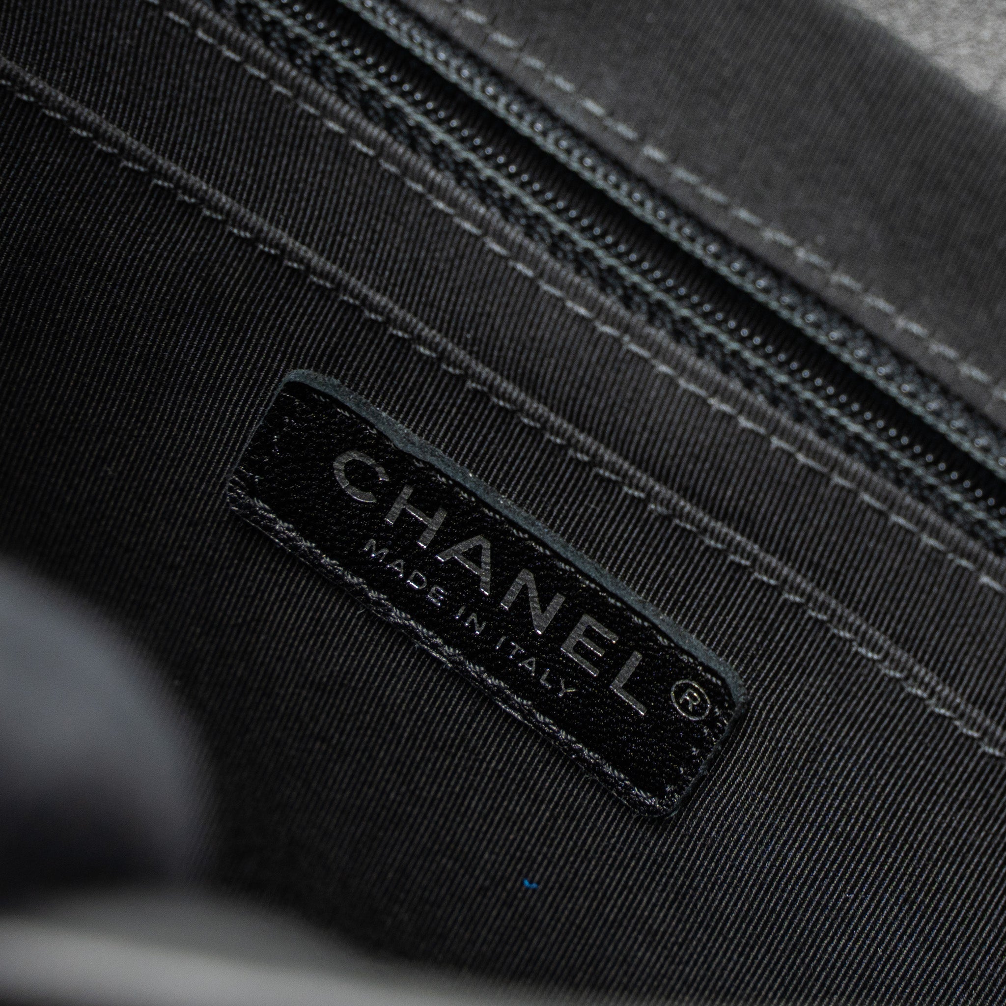 URBAN SPIRIT BACKPACK CHEVRON CALFSKIN BLACK SHW