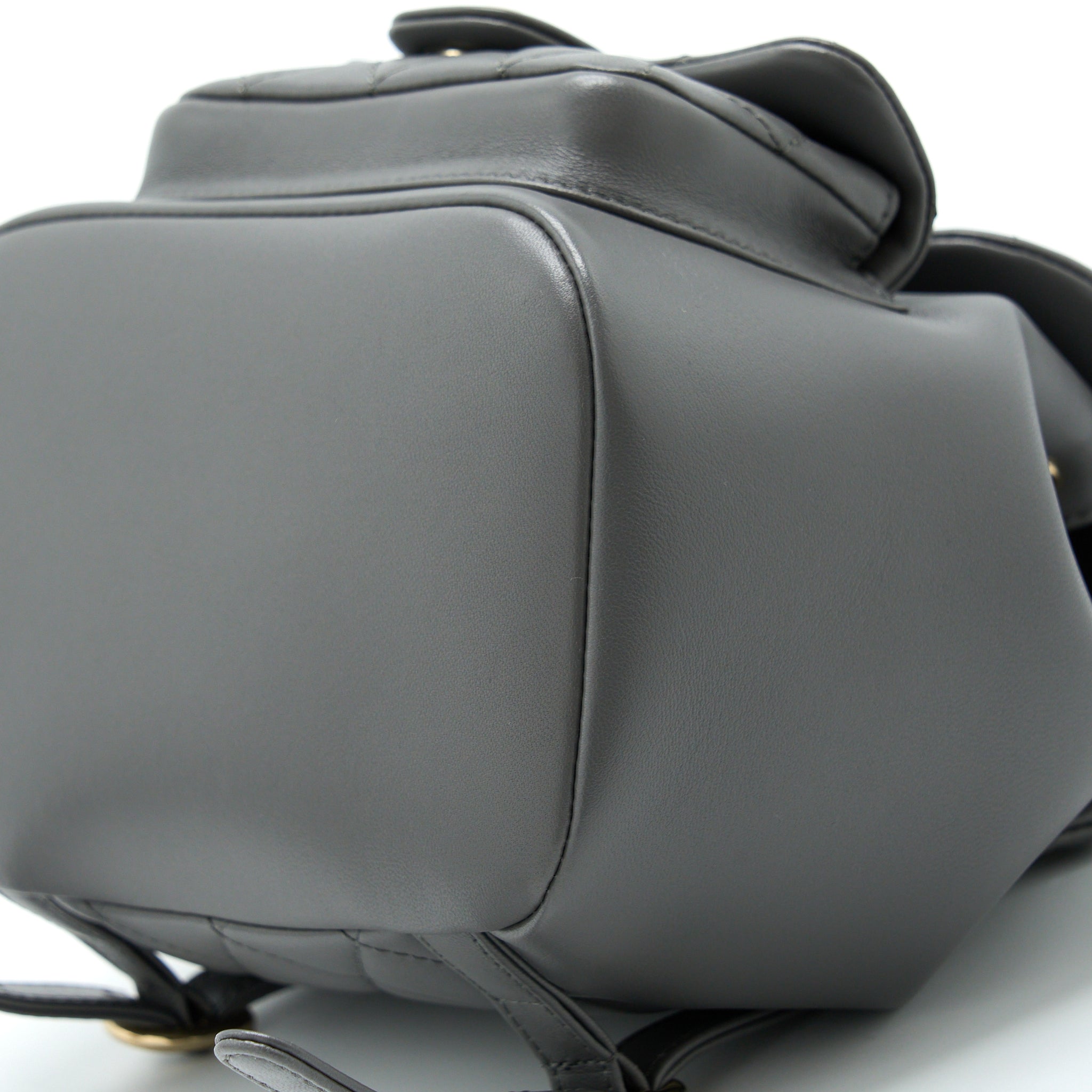 22A DUMA BACKPACK LAMBSKIN DARK GREY LGHW (MICROCHIP)