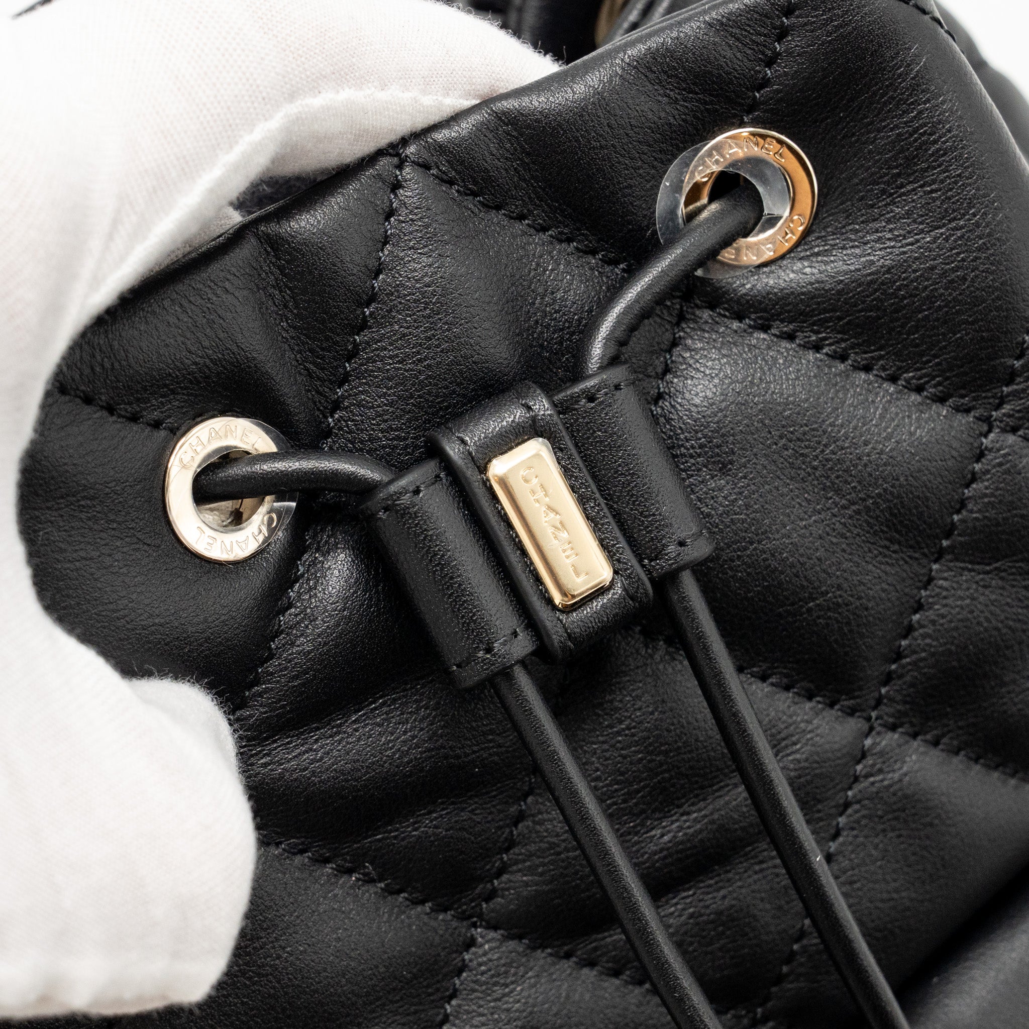 DRAWSTRING TWO POCKETS BACKPACK CALFSKIN BLACK LGHW (MICROCHIP)