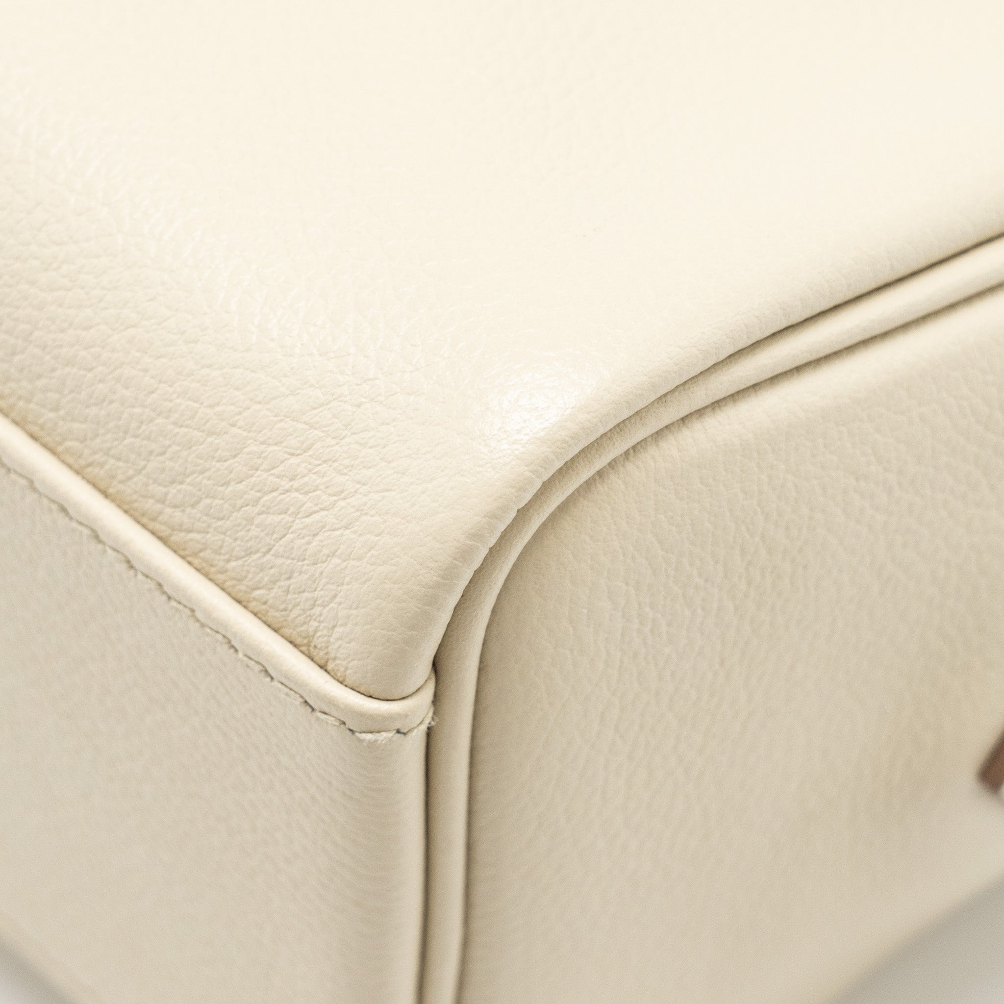 KELLY MESSENGER PM BAG EVERCOLOR BETON SHW