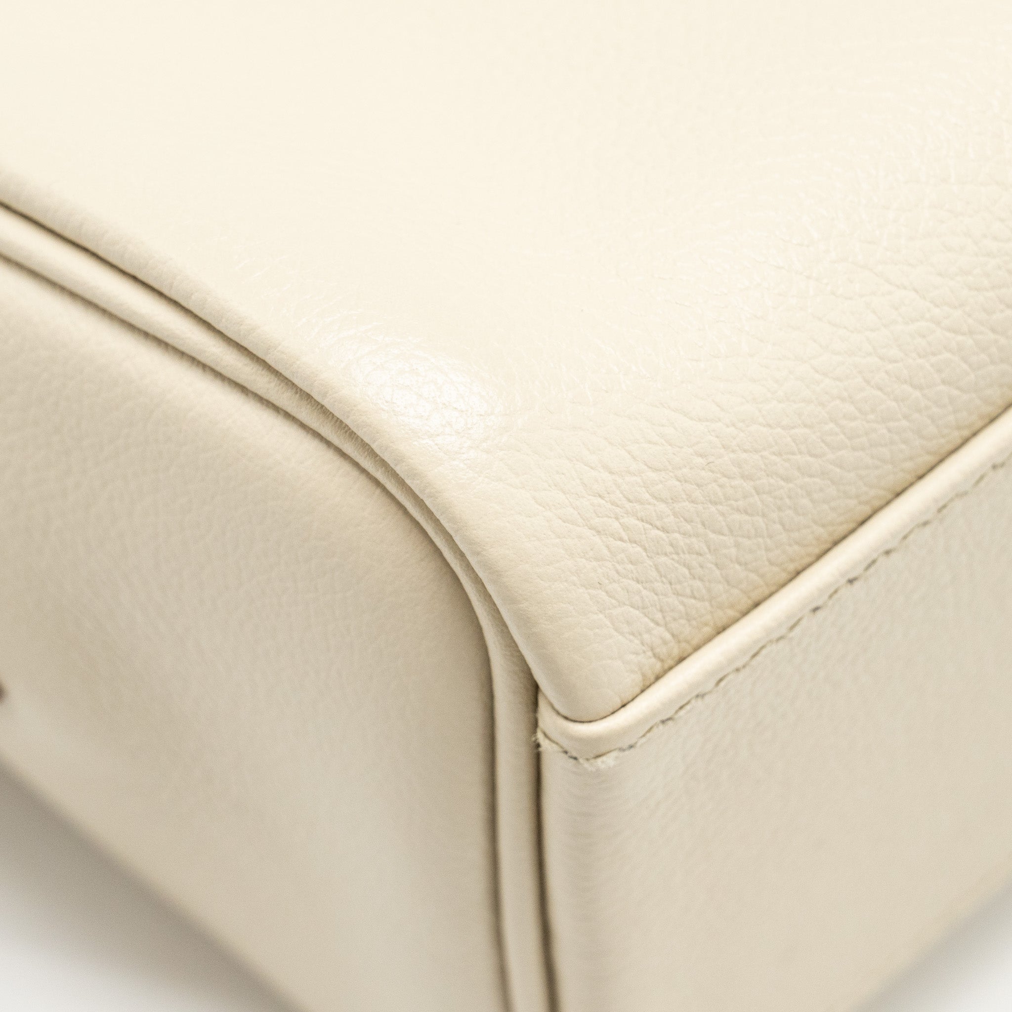 KELLY MESSENGER PM BAG EVERCOLOR BETON SHW