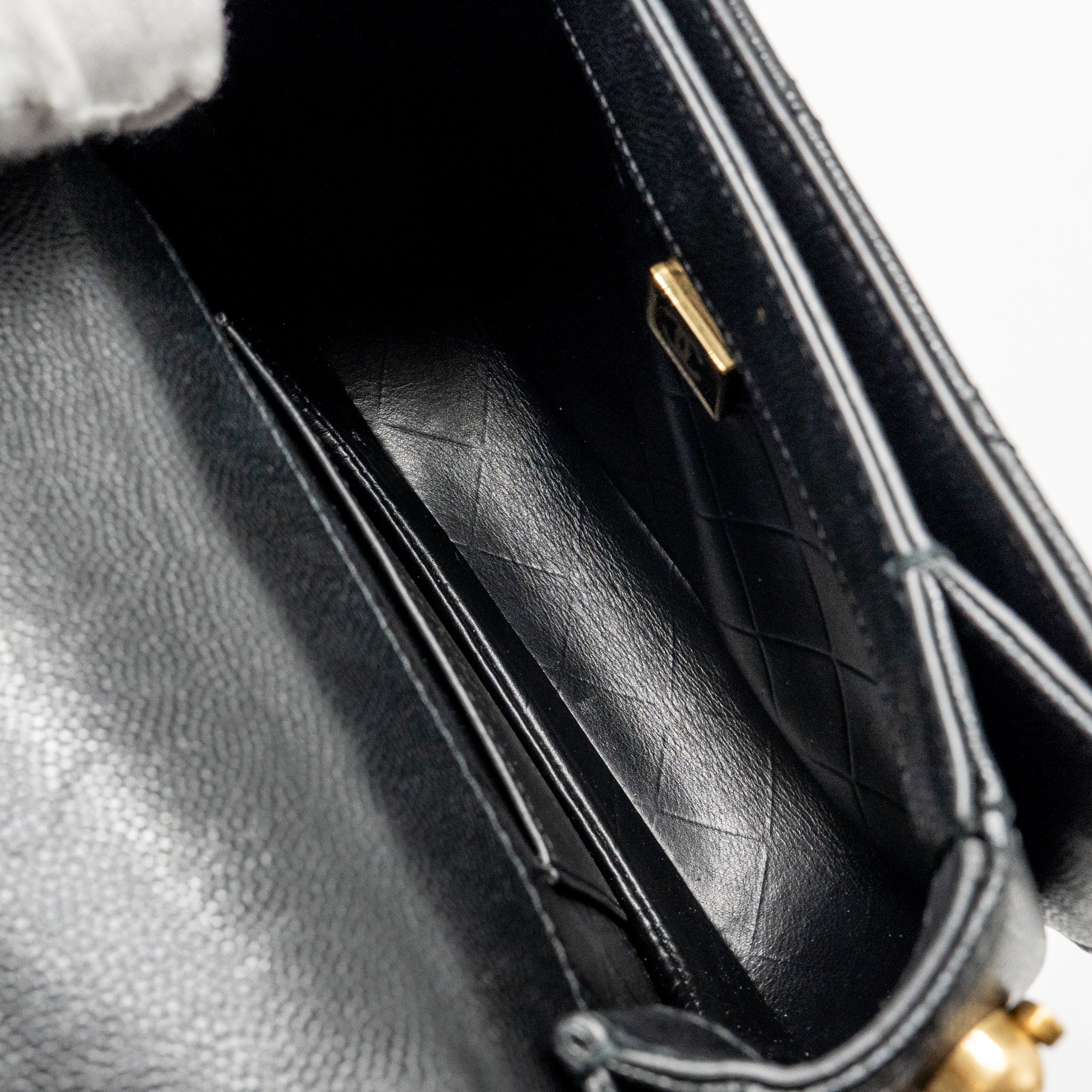 22B ROUND MESSENGER BAG CAVIAR BLACK GHW (MICROCHIP)