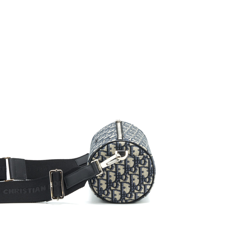 BLUE OBLIQUE MESSENGER ROLLER BAG