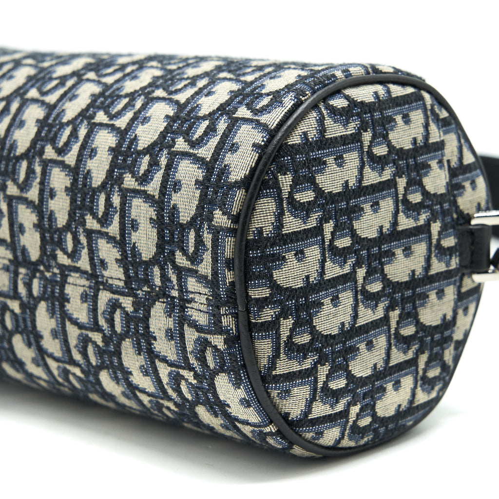 BLUE OBLIQUE MESSENGER ROLLER BAG