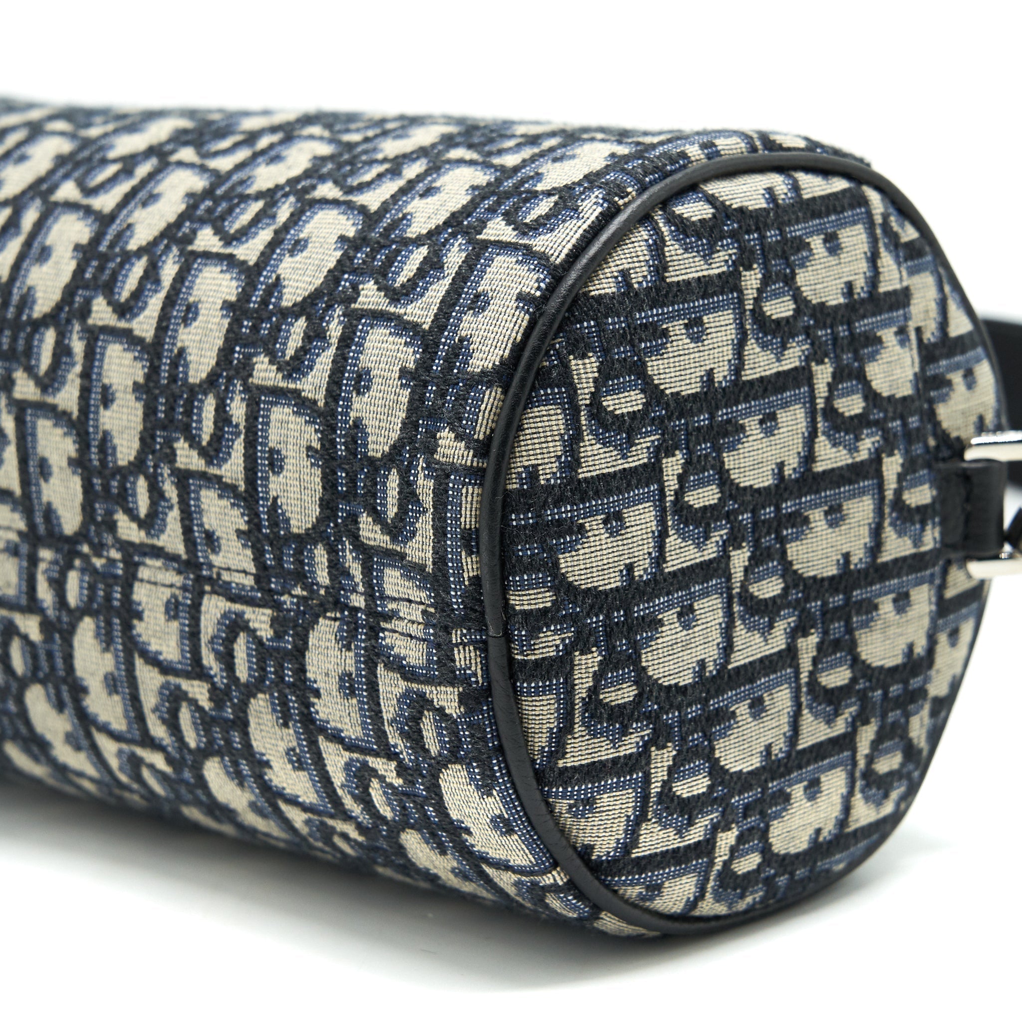 BLUE OBLIQUE MESSENGER ROLLER BAG