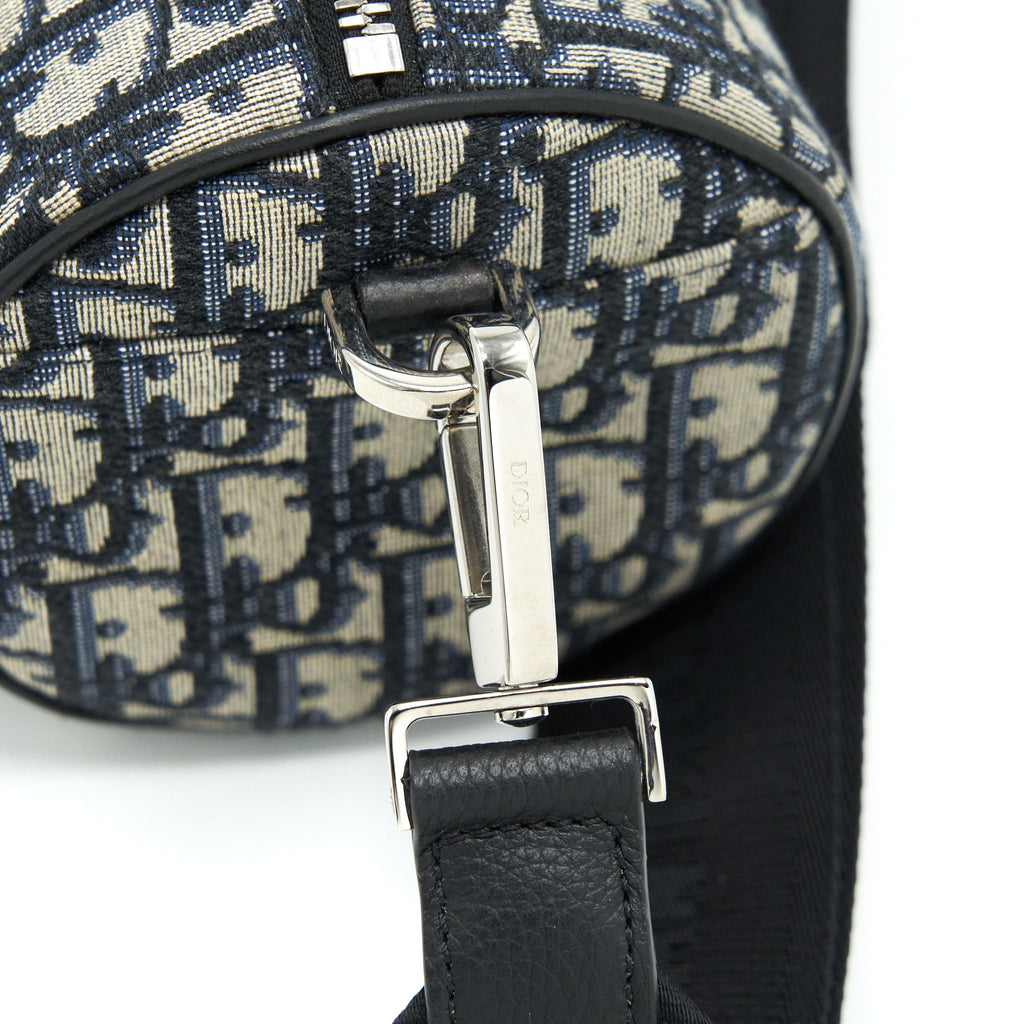 BLUE OBLIQUE MESSENGER ROLLER BAG