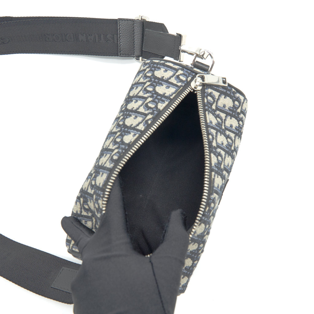 BLUE OBLIQUE MESSENGER ROLLER BAG