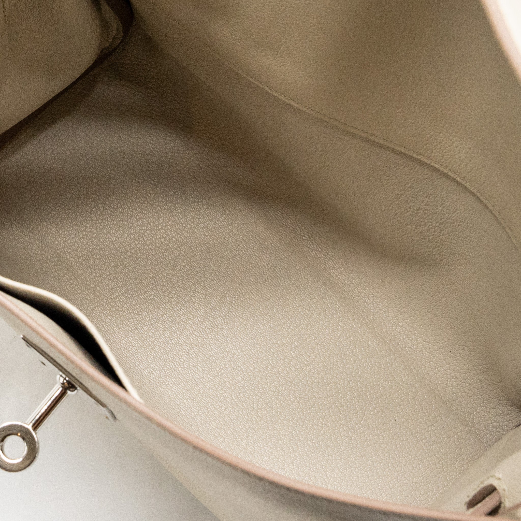 KELLY MESSENGER PM BAG EVERCOLOR BETON SHW