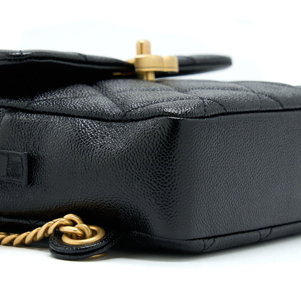 22P FLAP BACKPACK CAVIAR BLACK GHW (MICROCHIP)