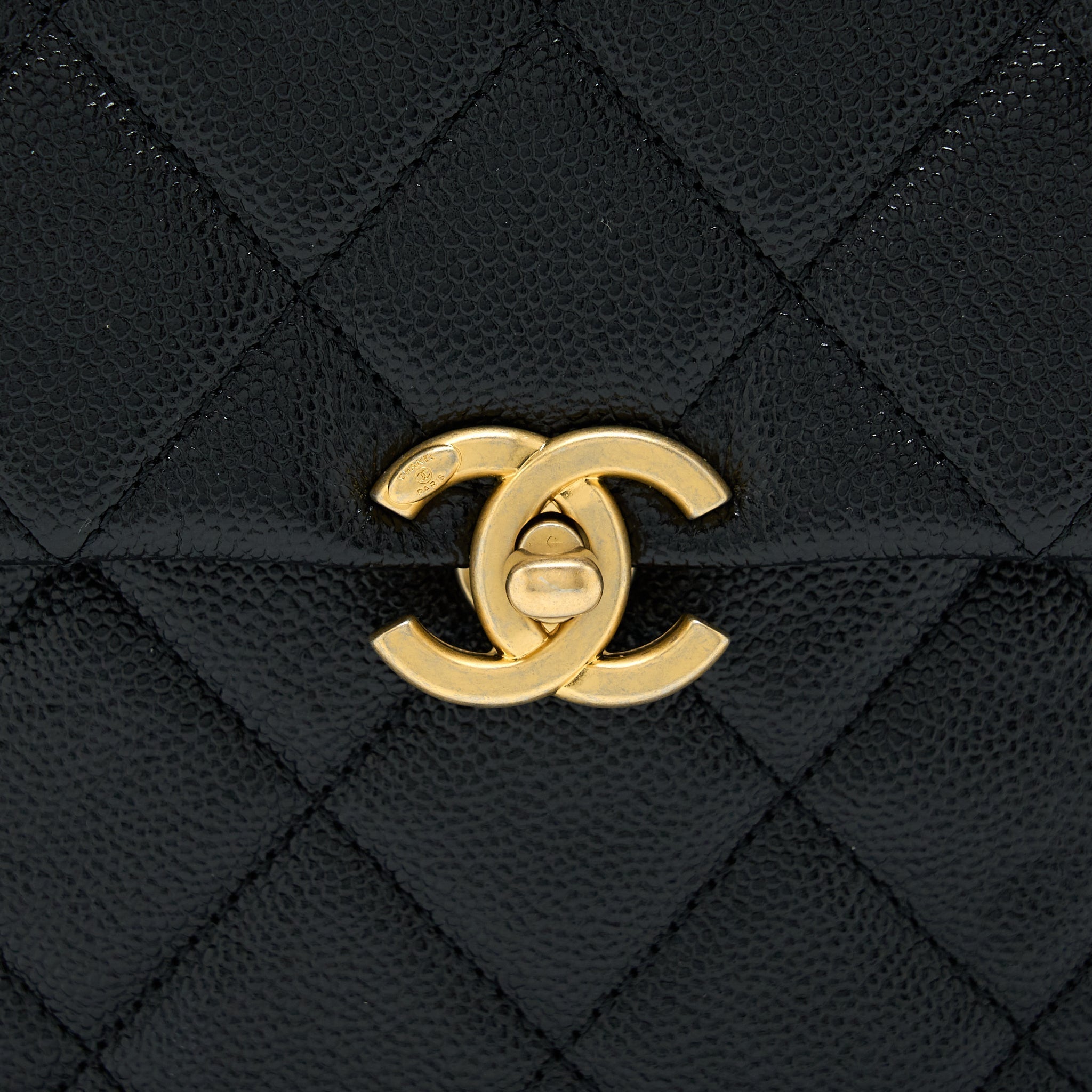 22P FLAP BACKPACK CAVIAR BLACK GHW (MICROCHIP)