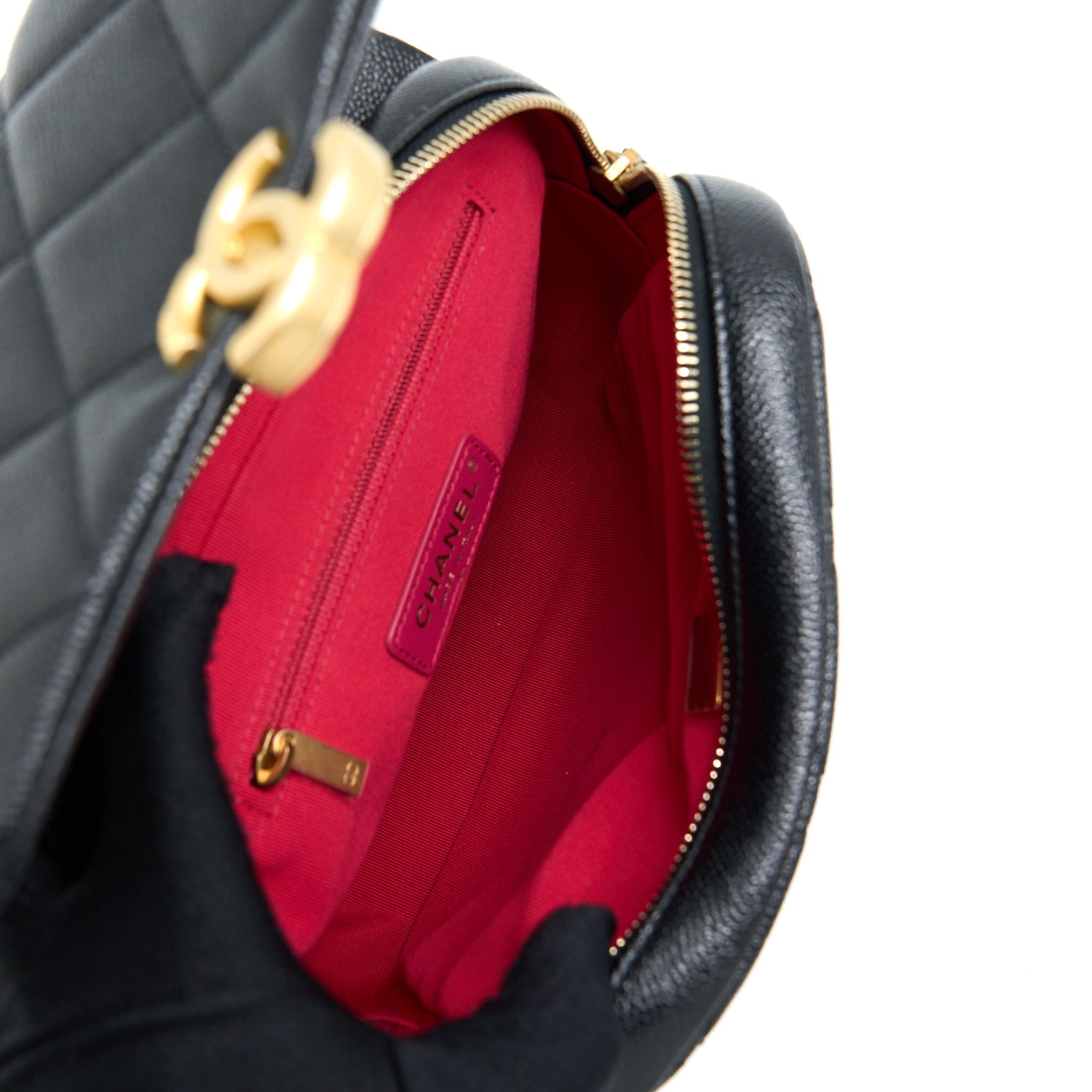 22P FLAP BACKPACK CAVIAR BLACK GHW (MICROCHIP)