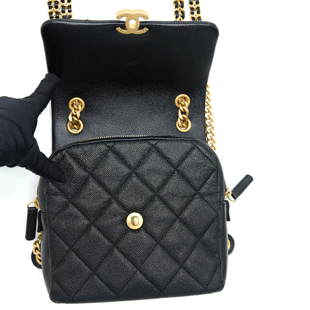 22P FLAP BACKPACK CAVIAR BLACK GHW (MICROCHIP)