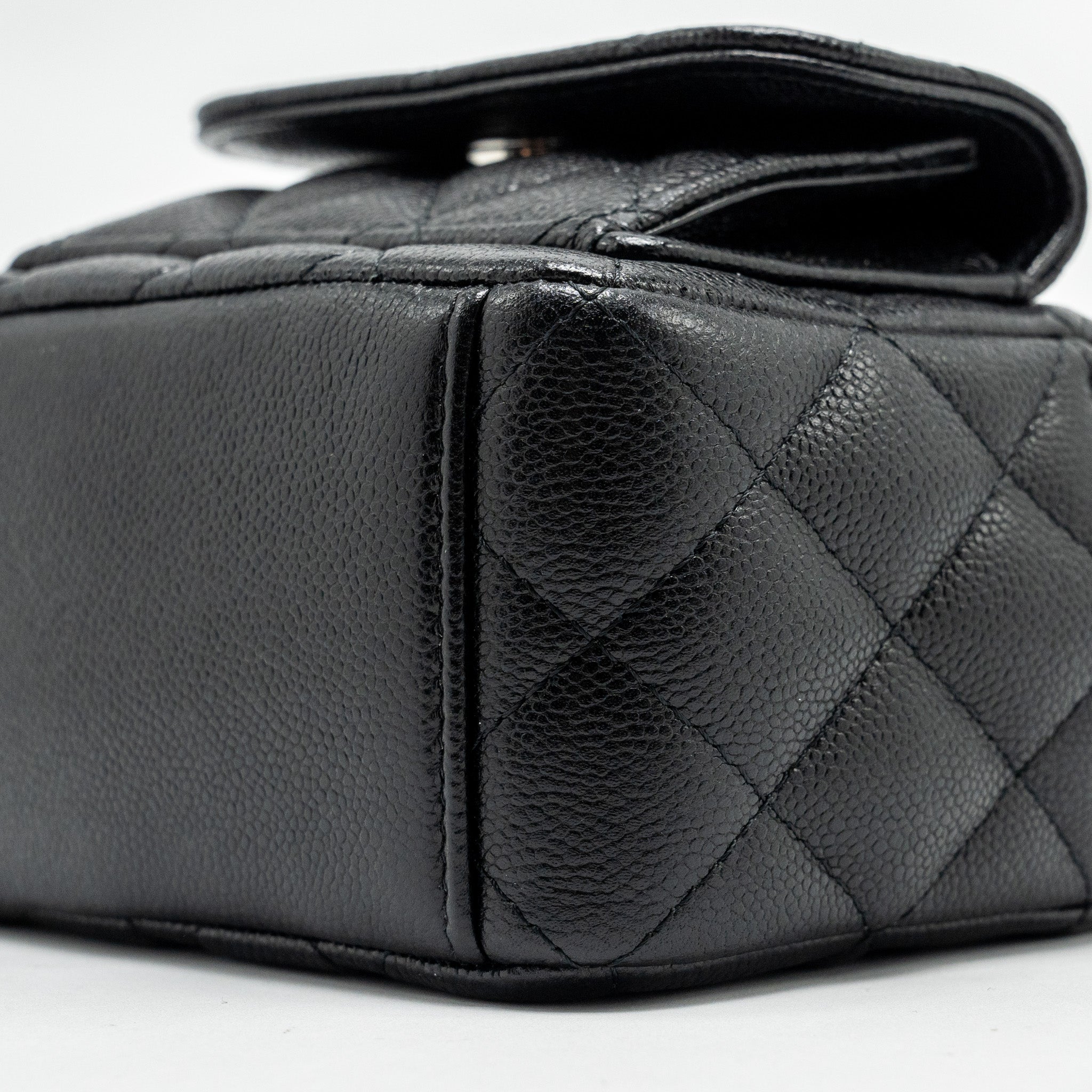 24P MINI BACKPACK/CROSSBODY BAG CAVIAR BLACK SHW (MICROCHIP)