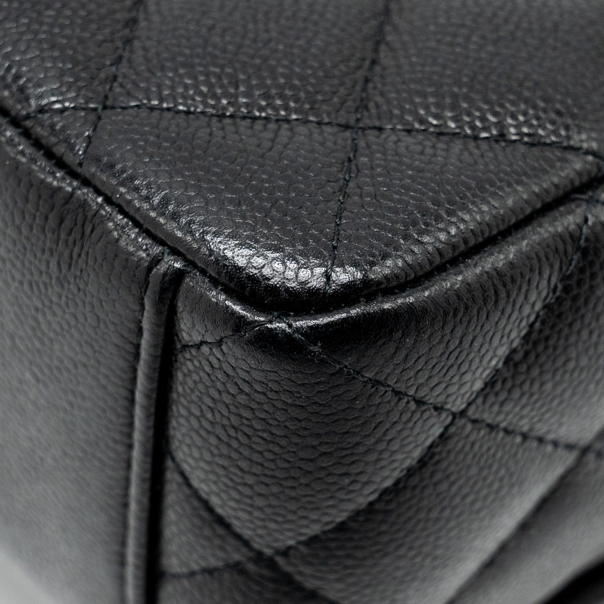 24P MINI BACKPACK/CROSSBODY BAG CAVIAR BLACK SHW (MICROCHIP)
