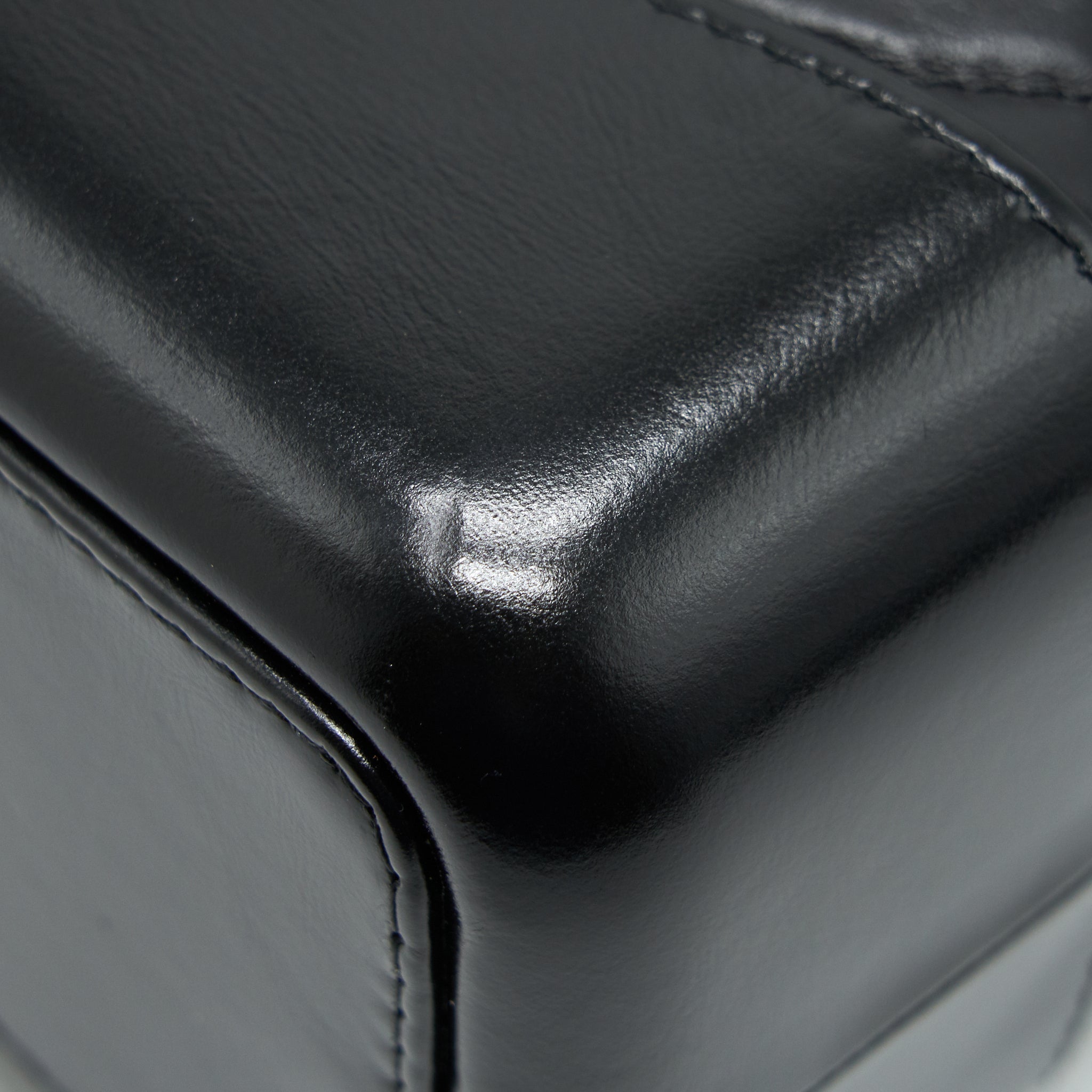 GABRIELLE BACKPACK MEDIUM QUILTED CALFSKIN BLACK GOLD/SLIVER HW