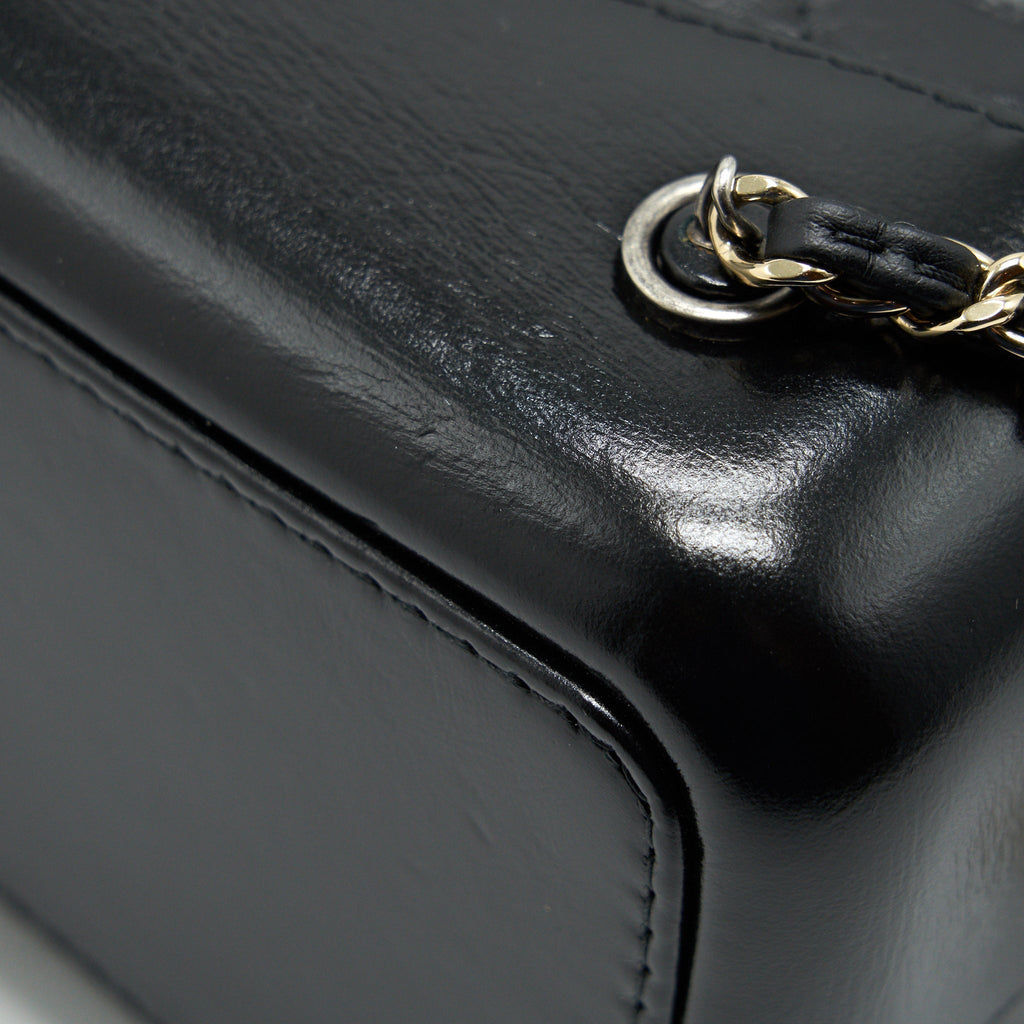 GABRIELLE BACKPACK MEDIUM QUILTED CALFSKIN BLACK GOLD/SLIVER HW