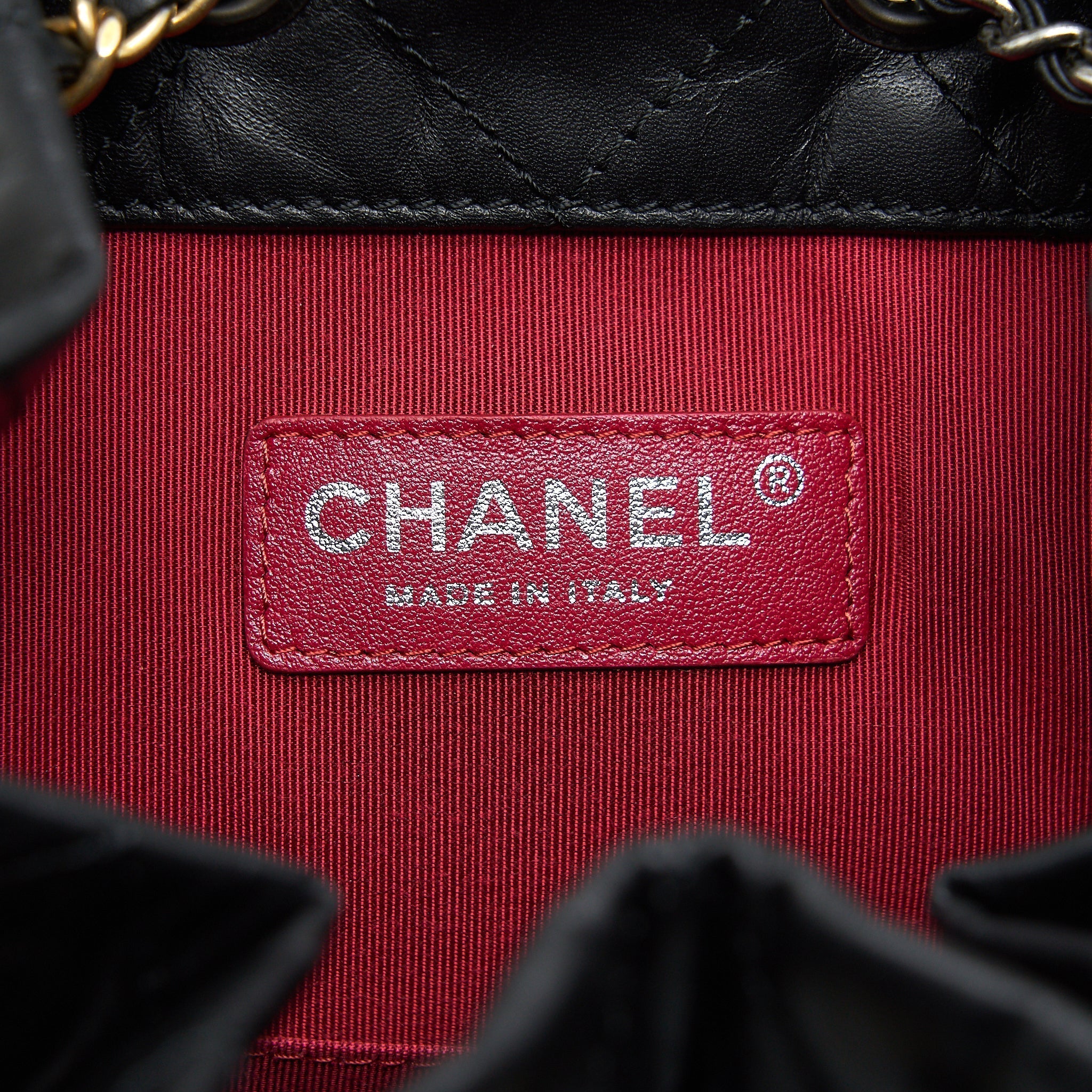 GABRIELLE BACKPACK MEDIUM QUILTED CALFSKIN BLACK GOLD/SLIVER HW