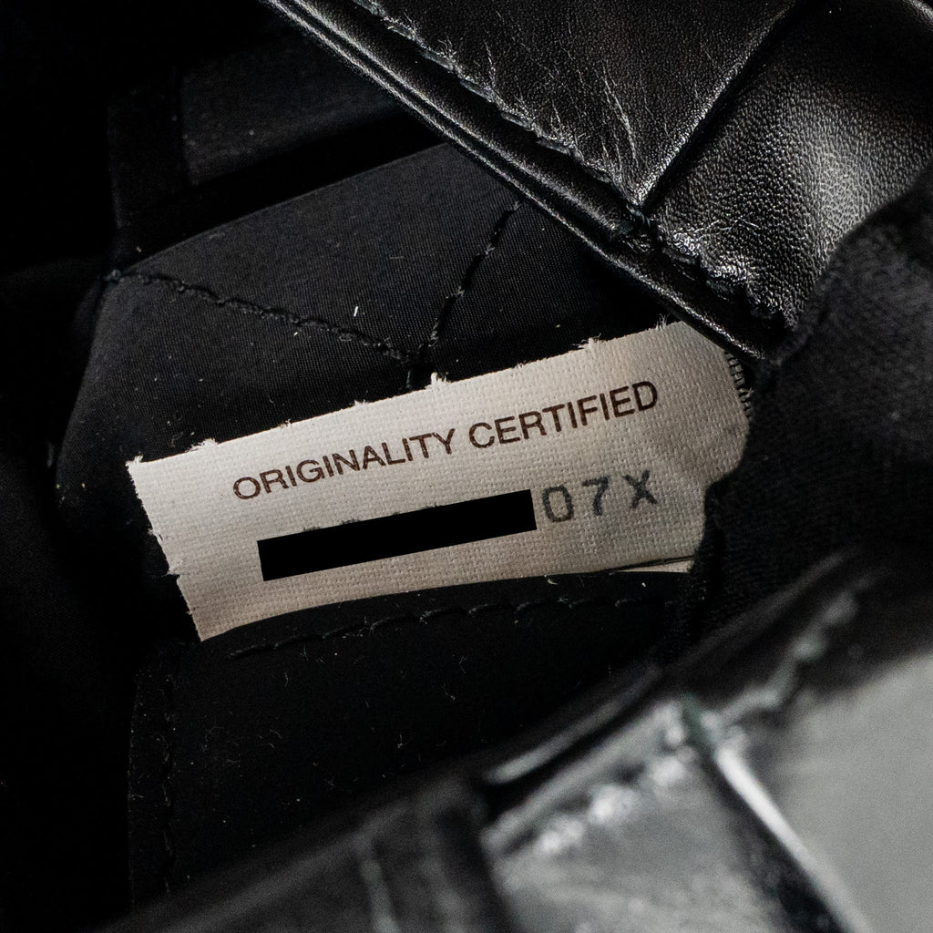 CASSETTE MESSENGER BAG CALFSKIN BLACK SHW