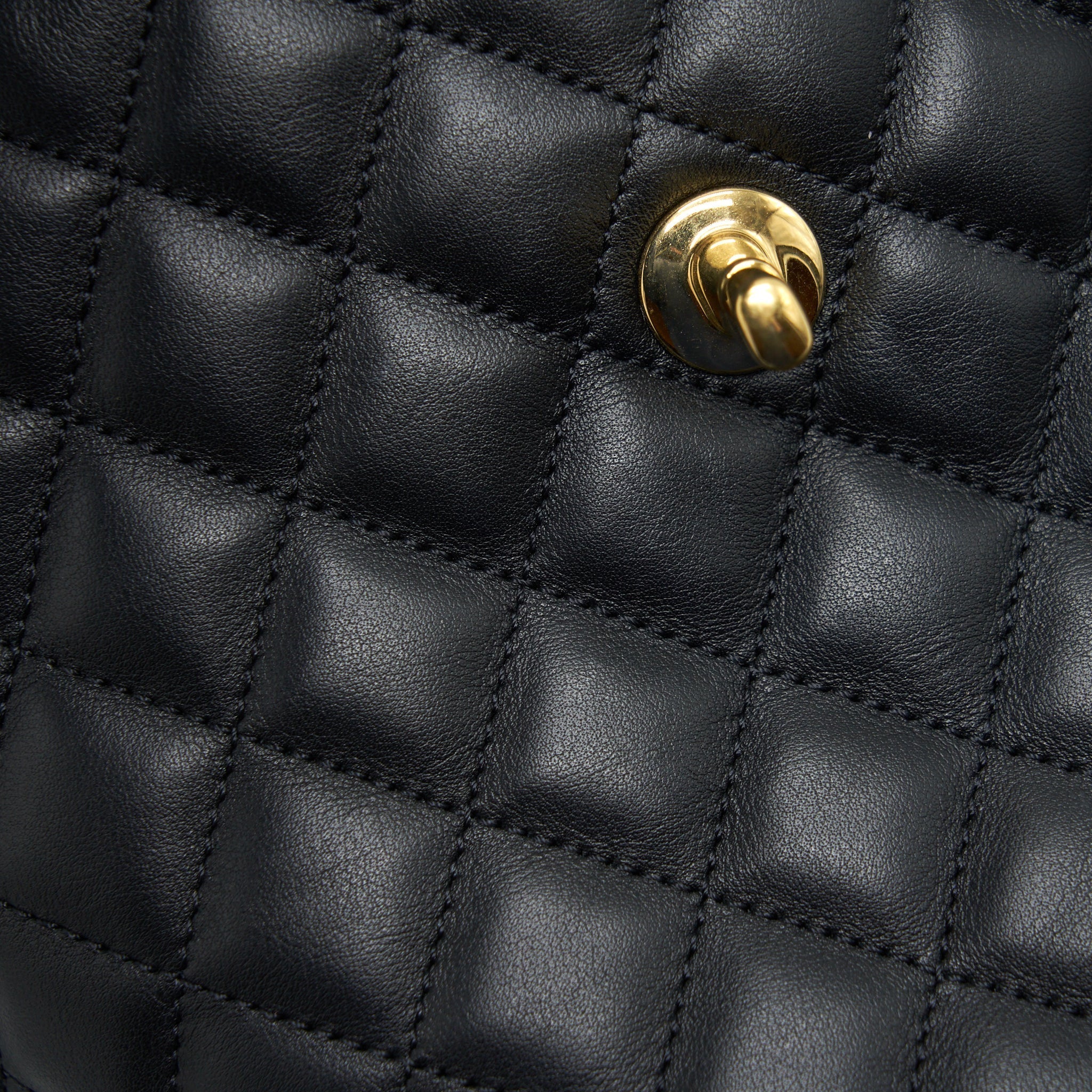 QUILTED BACKPACK CALFSKIN BLACK GHW