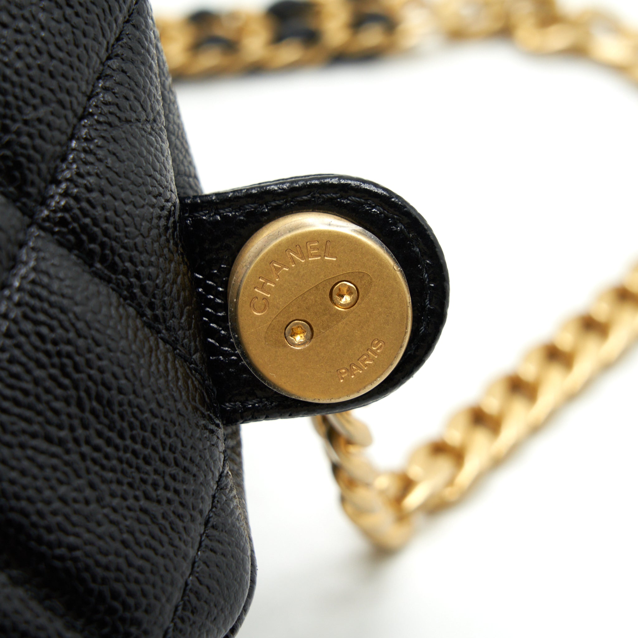 22P FLAP BACKPACK CAVIAR BLACK GHW
