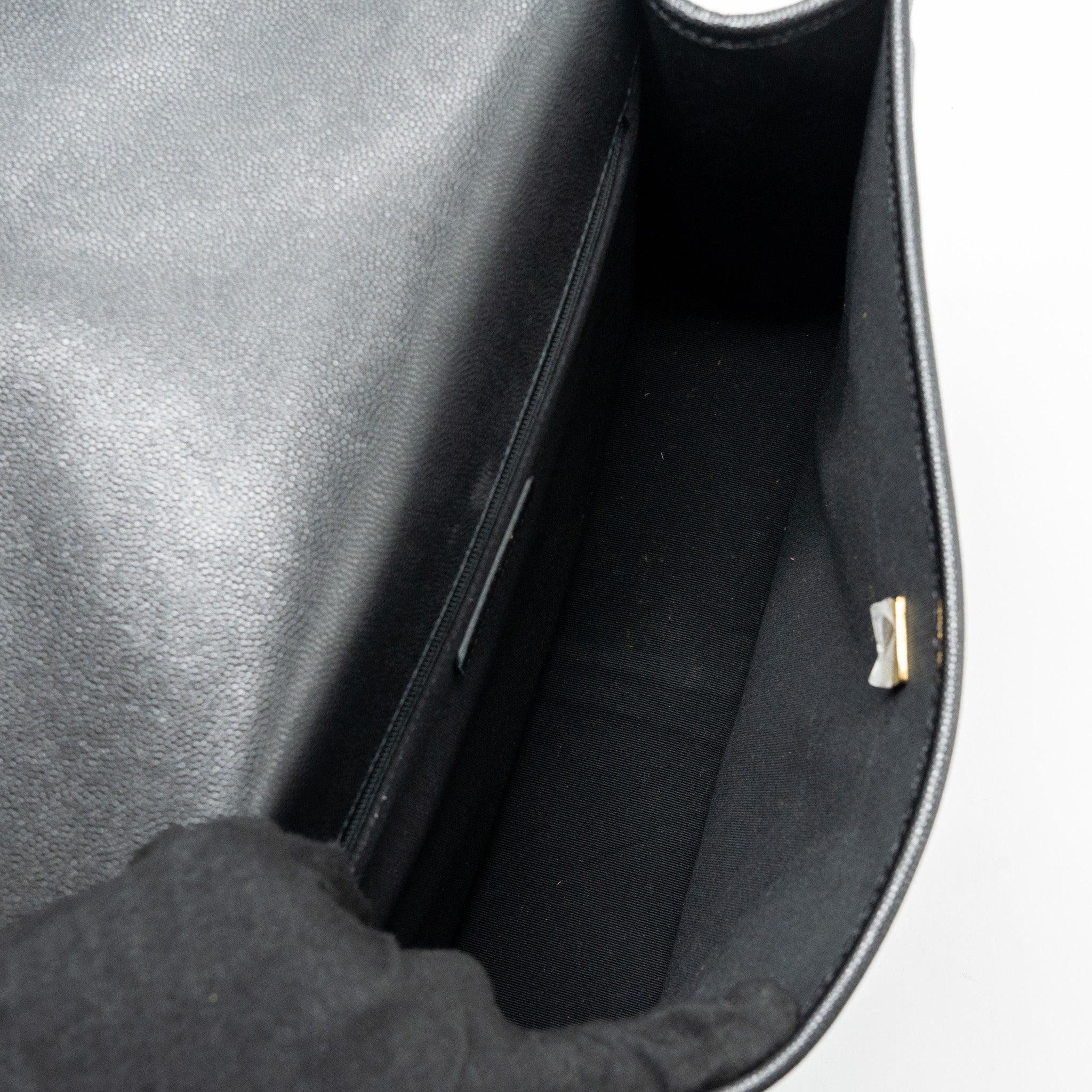 22K LARGE BACKPACK CAVIAR BLACK GHW(MICROCHIP)