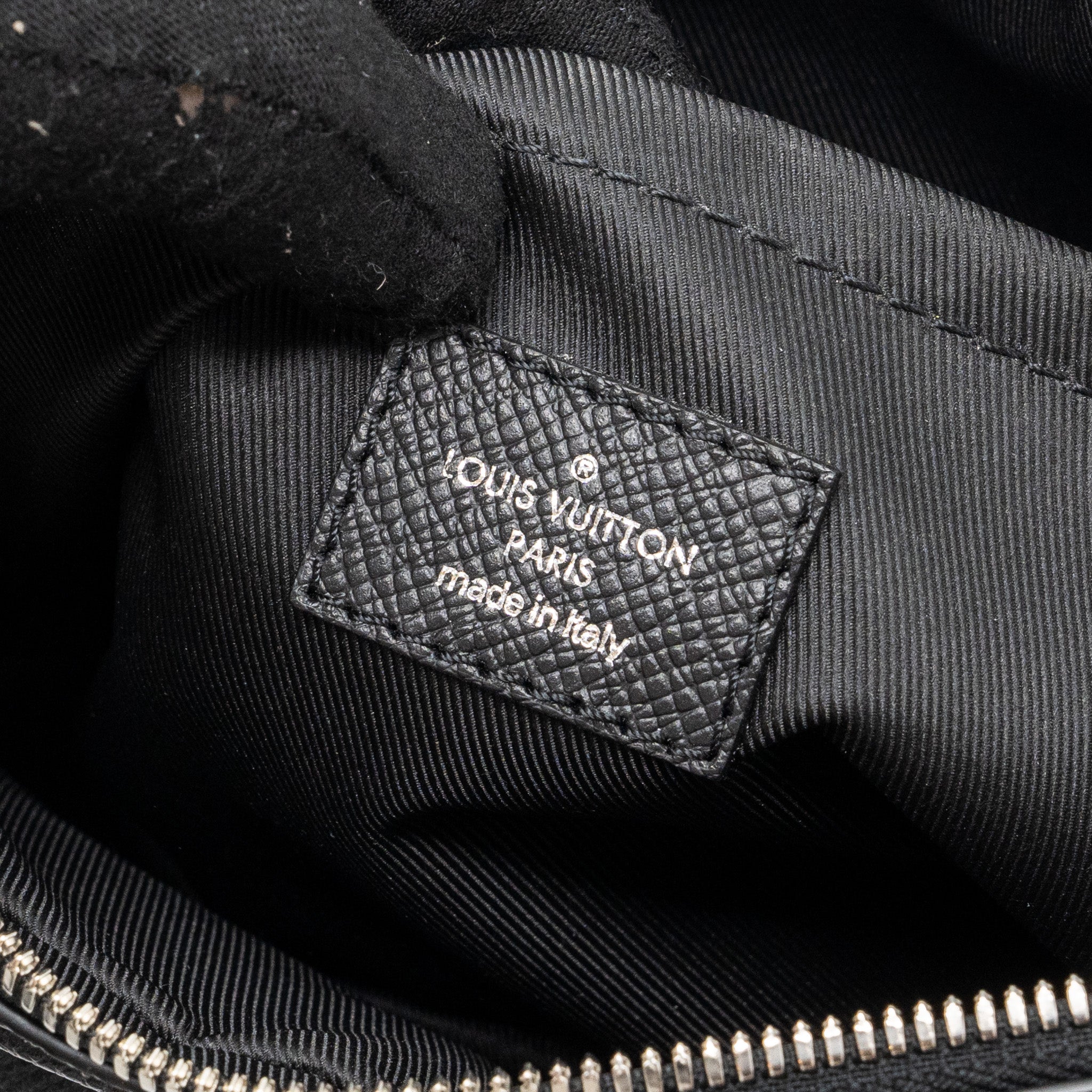 MESSENGER BAG MONOGRAM ECLIPSE SHW