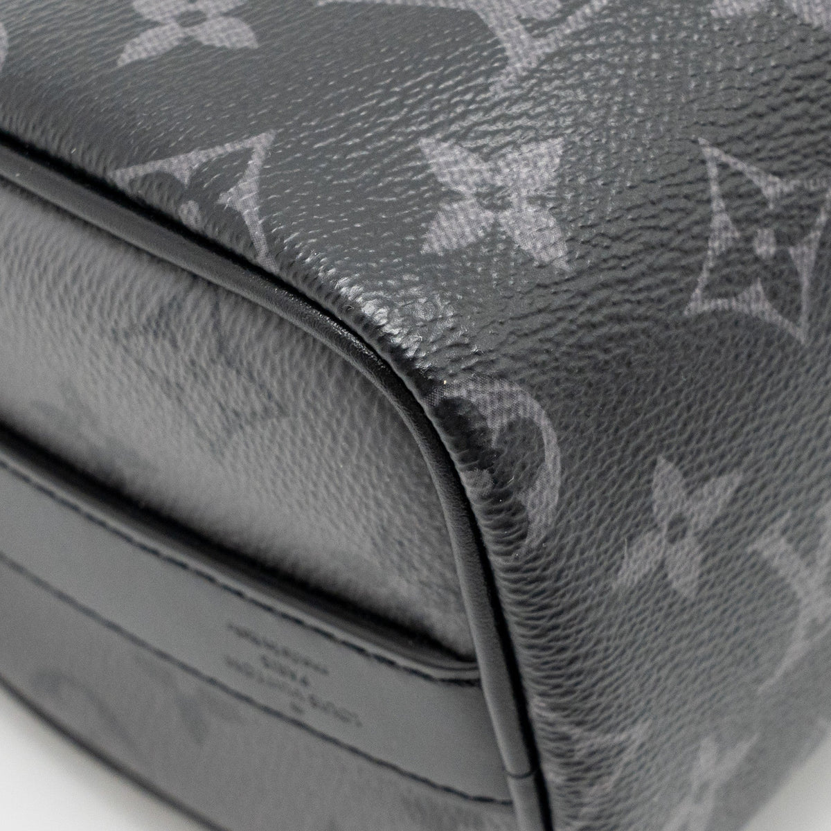 LOUIS VUITTON KEEPALL BANDOULIERE 25 MONOGRAM ECLIPSE SHW