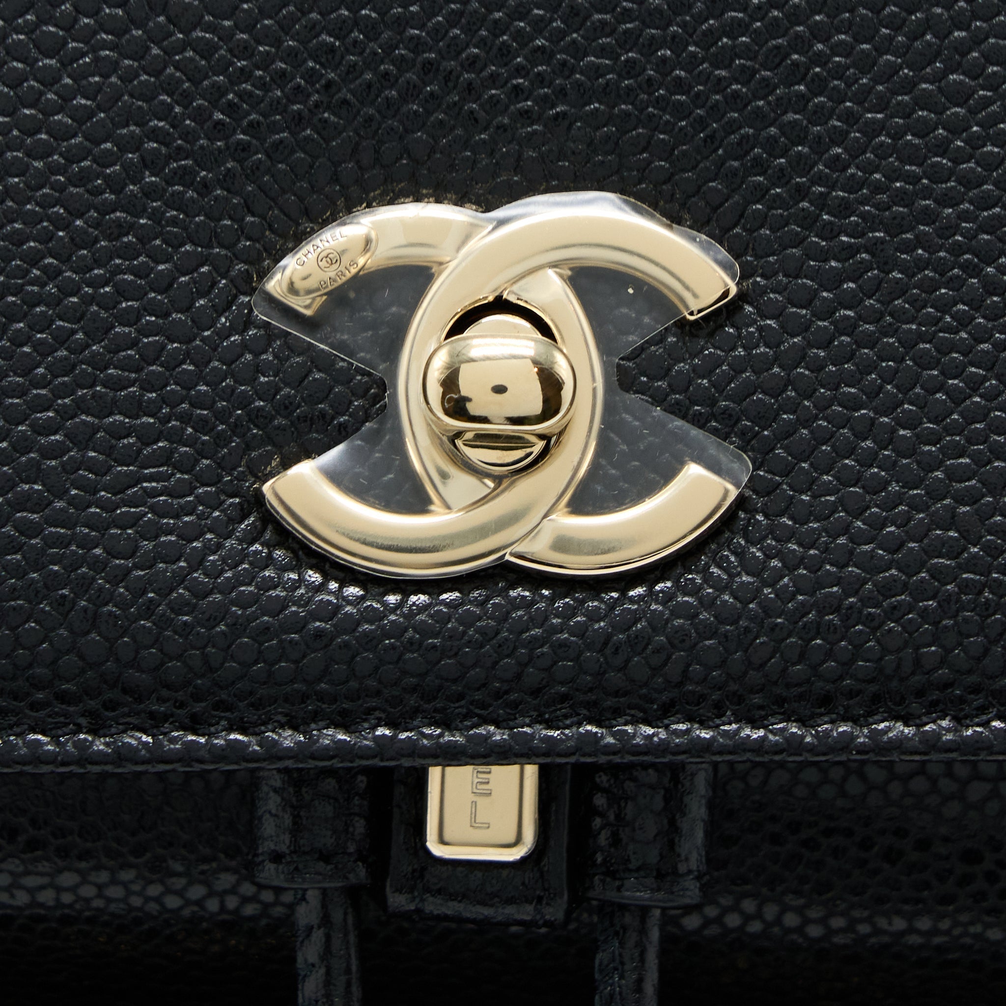 22B AFFINITY MINI BACKPACK CAVIAR BLACK LGHW(MICROCHIP)