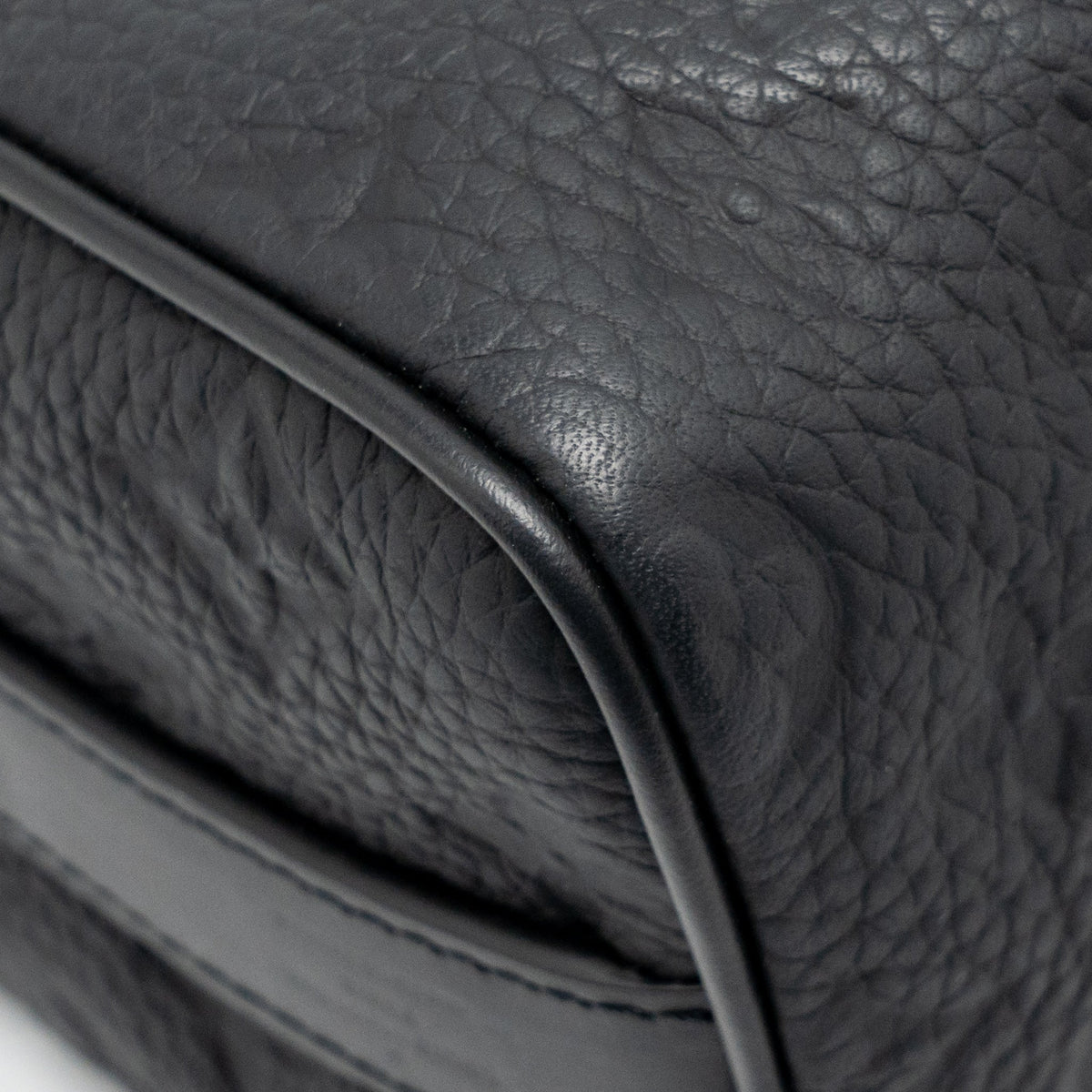 LOUIS VUITTON KEEPALL BANDOULIERE 25 MONOGRAM TAURILLON LEATHER BLACK WITH BLACK HARDWARE