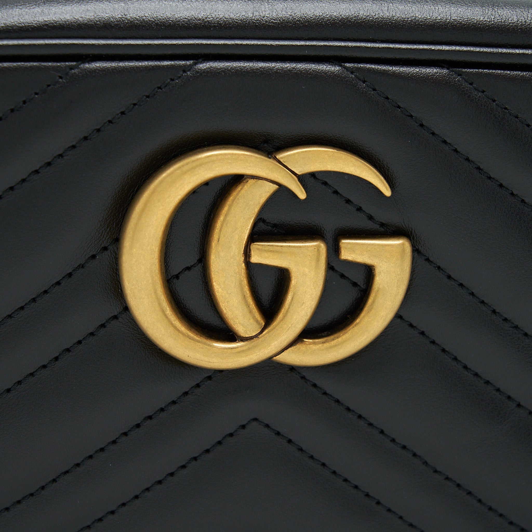 GG MARMONT SMALL MATELASSE SHOULDER BAG CALFSKIN BLACK GHW