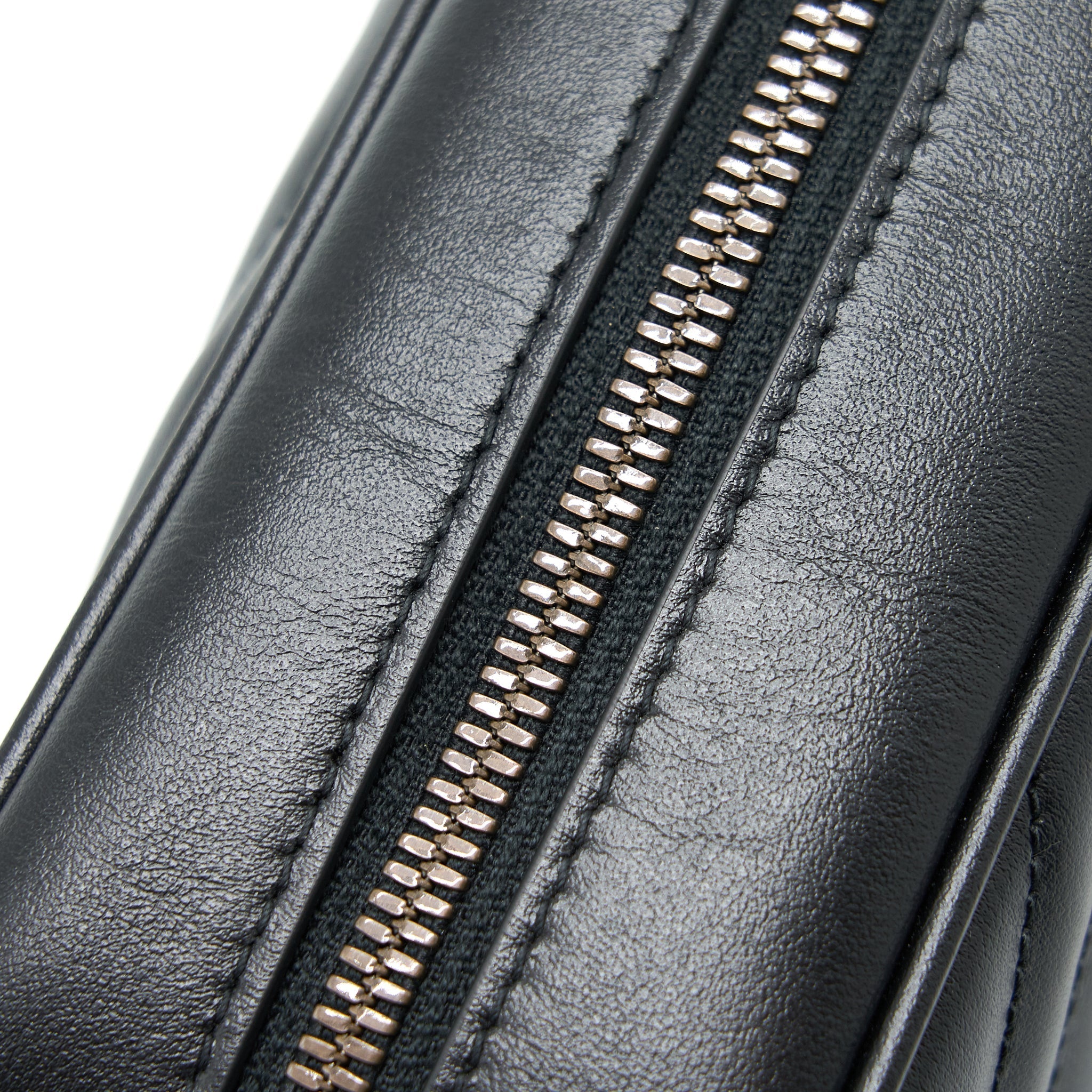 GG MARMONT SMALL MATELASSE SHOULDER BAG CALFSKIN BLACK GHW