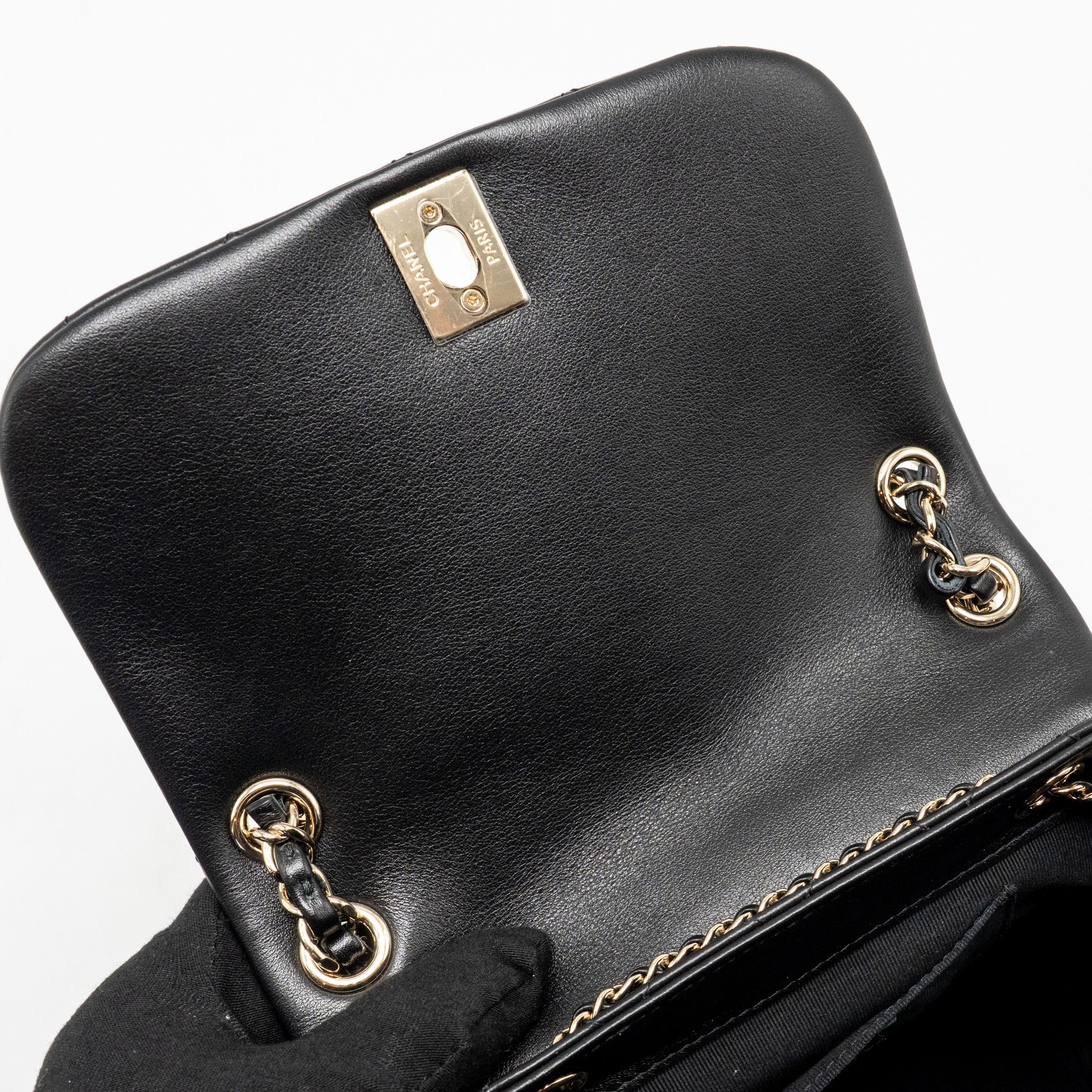 LARGE DUMA BACKPACK CALFSKIN BLACK LGHW (MICROCHIP)