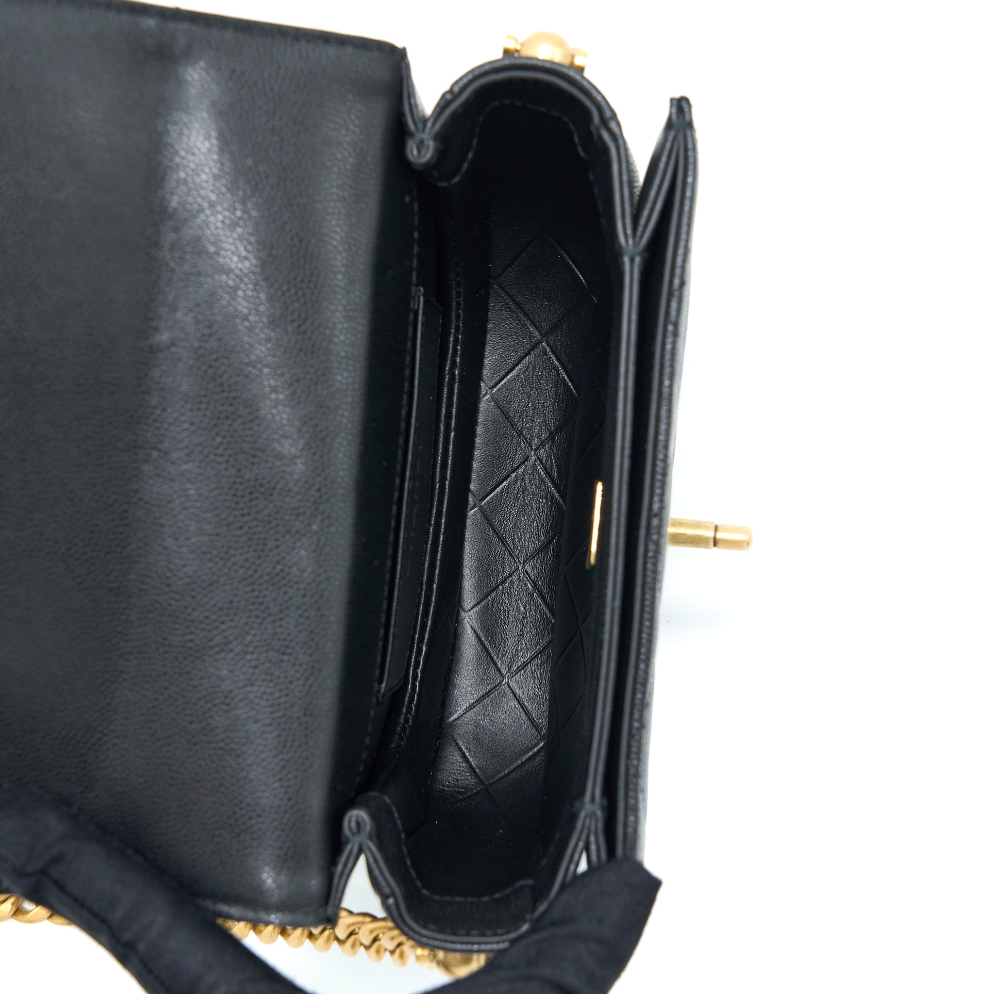 22B ROUND MESSENGER BAG GRAINED CALFSKIN BLACK BRUSHED GHW (MICROCHIP)