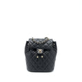 23S MINI FLAP BACKPACK CAVIAR BLACK LGHW (MICROCHIP)