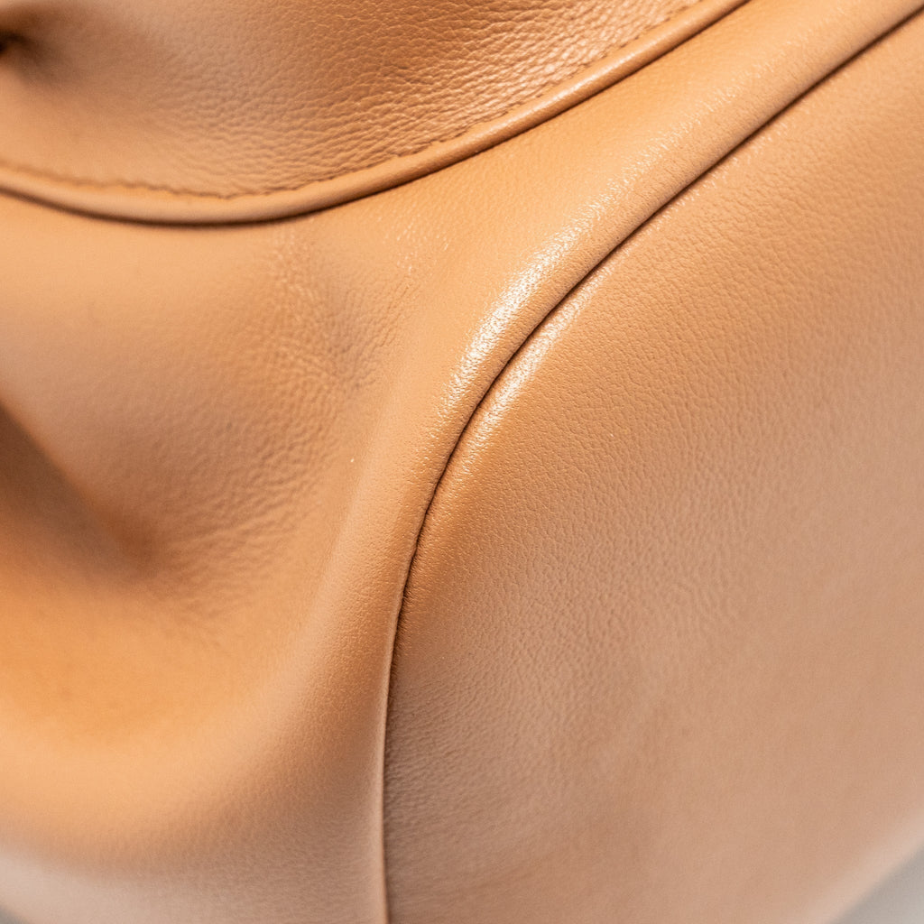 24P MINI DUMA BACKPACK CALFSKIN CARAMEL LGHW (MICROCHIP)