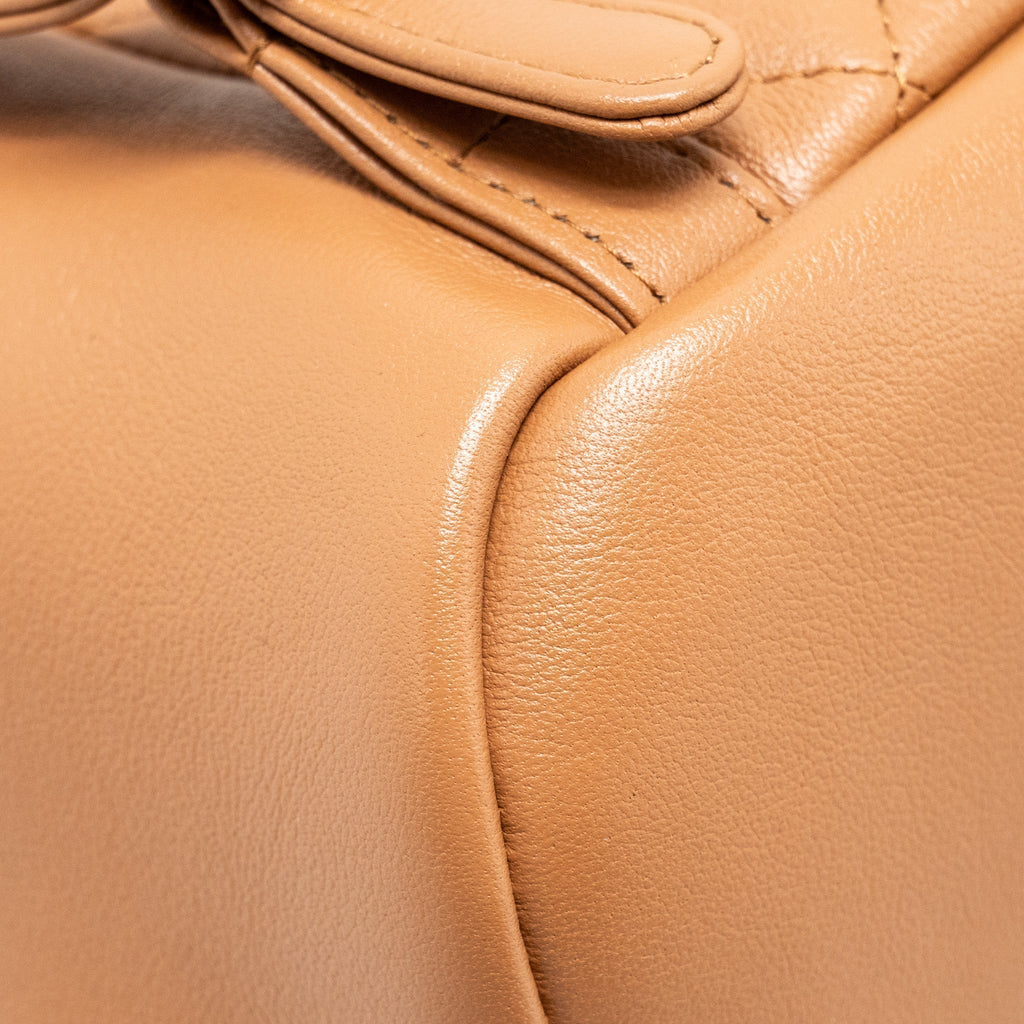 24P MINI DUMA BACKPACK CALFSKIN CARAMEL LGHW (MICROCHIP)