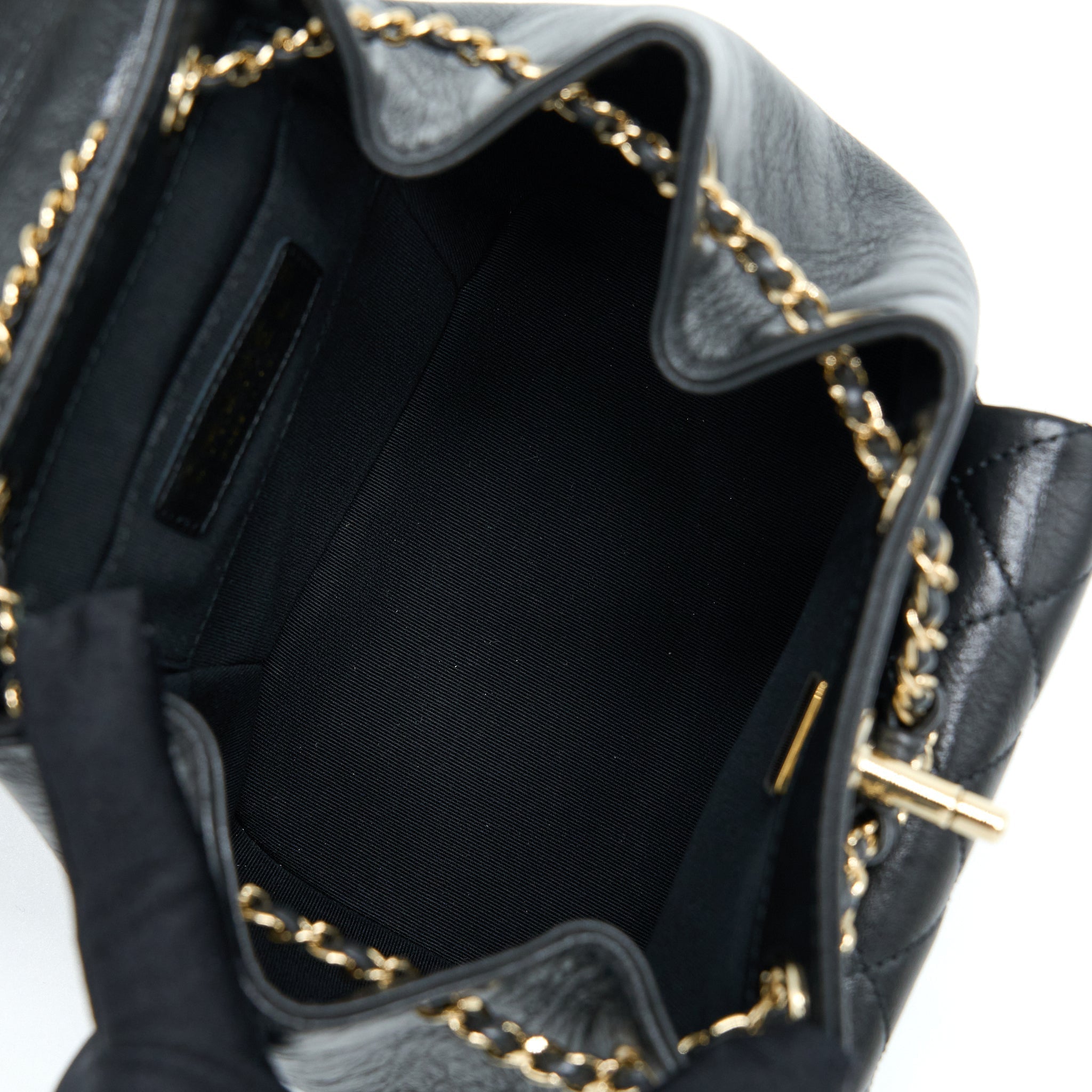 22C MINI DUMA BACKPACK AGED CALFSKIN BLACK LGHW (MICROCHIP)