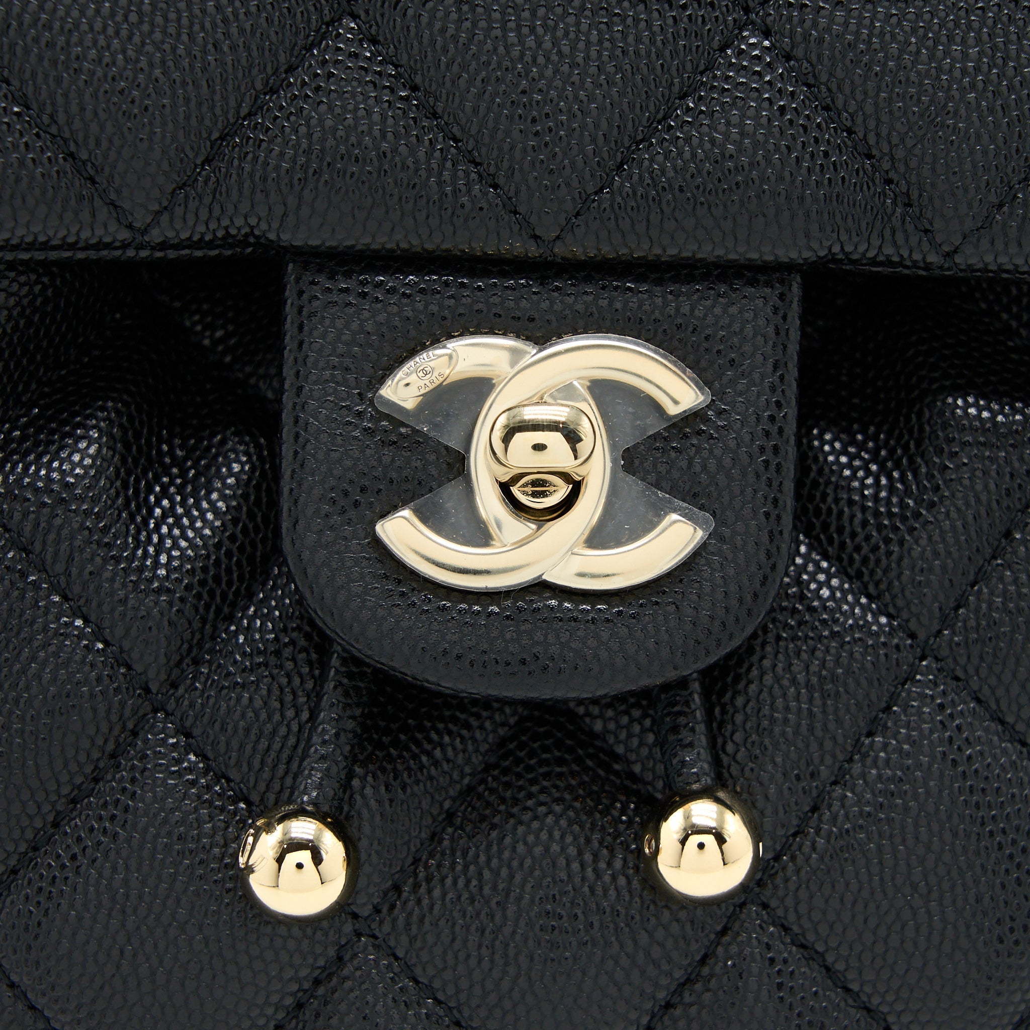23S MINI FLAP BACKPACK CAVIAR BLACK LGHW (MICROCHIP)