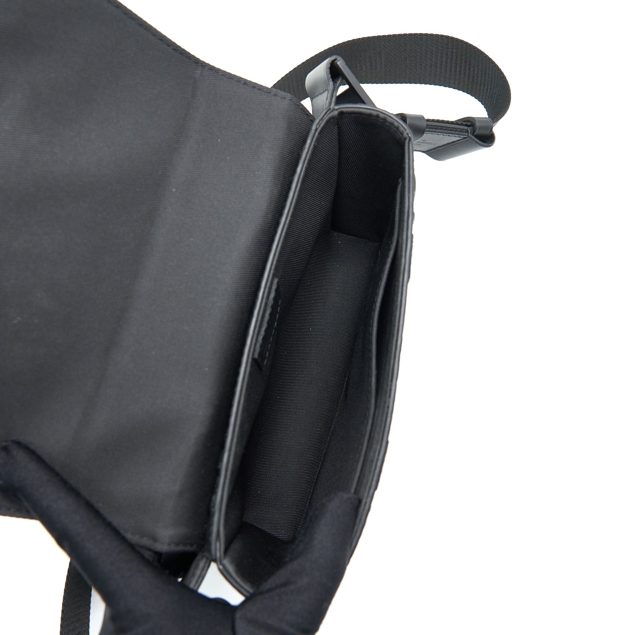 TRUNK SLINGBAG BLACK