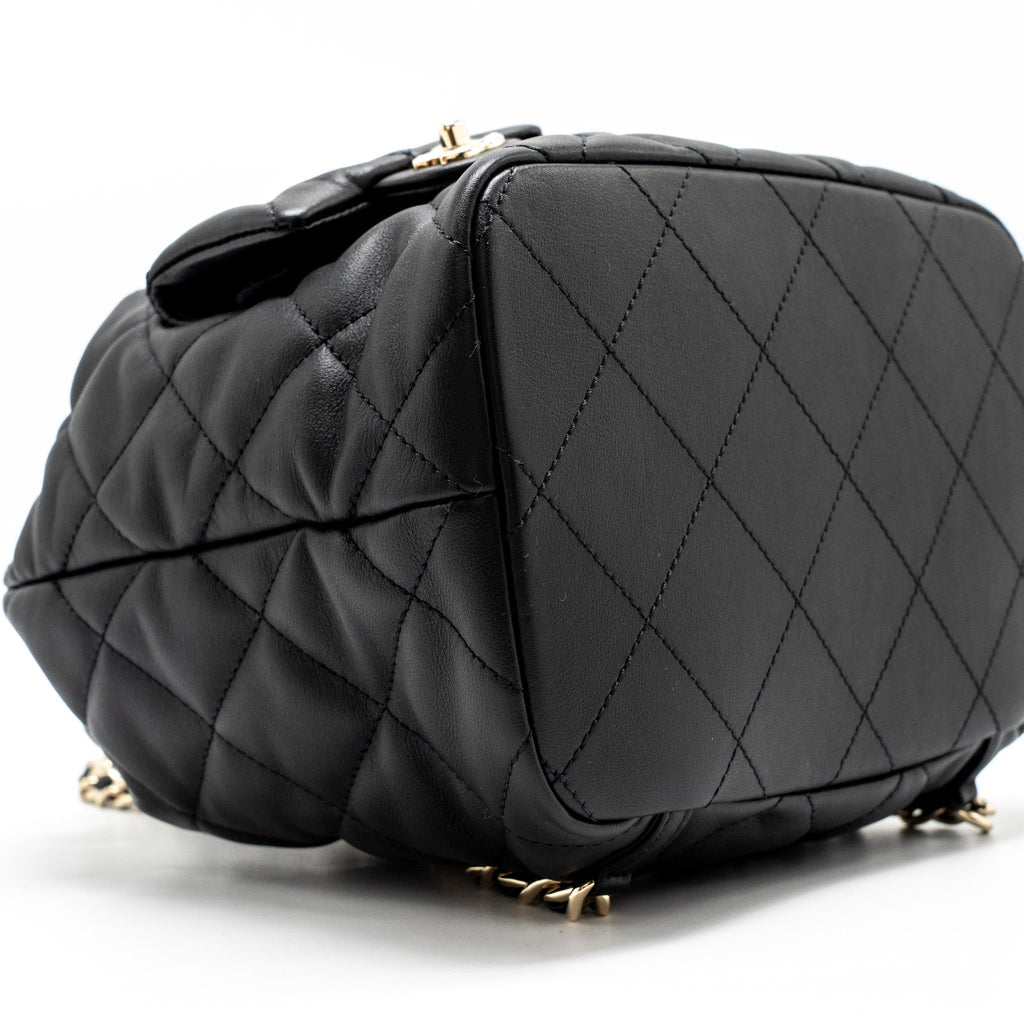 DRAWSTRING TWO POCKETS BACKPACK CALFSKIN BLACK LGHW (MICROCHIP)