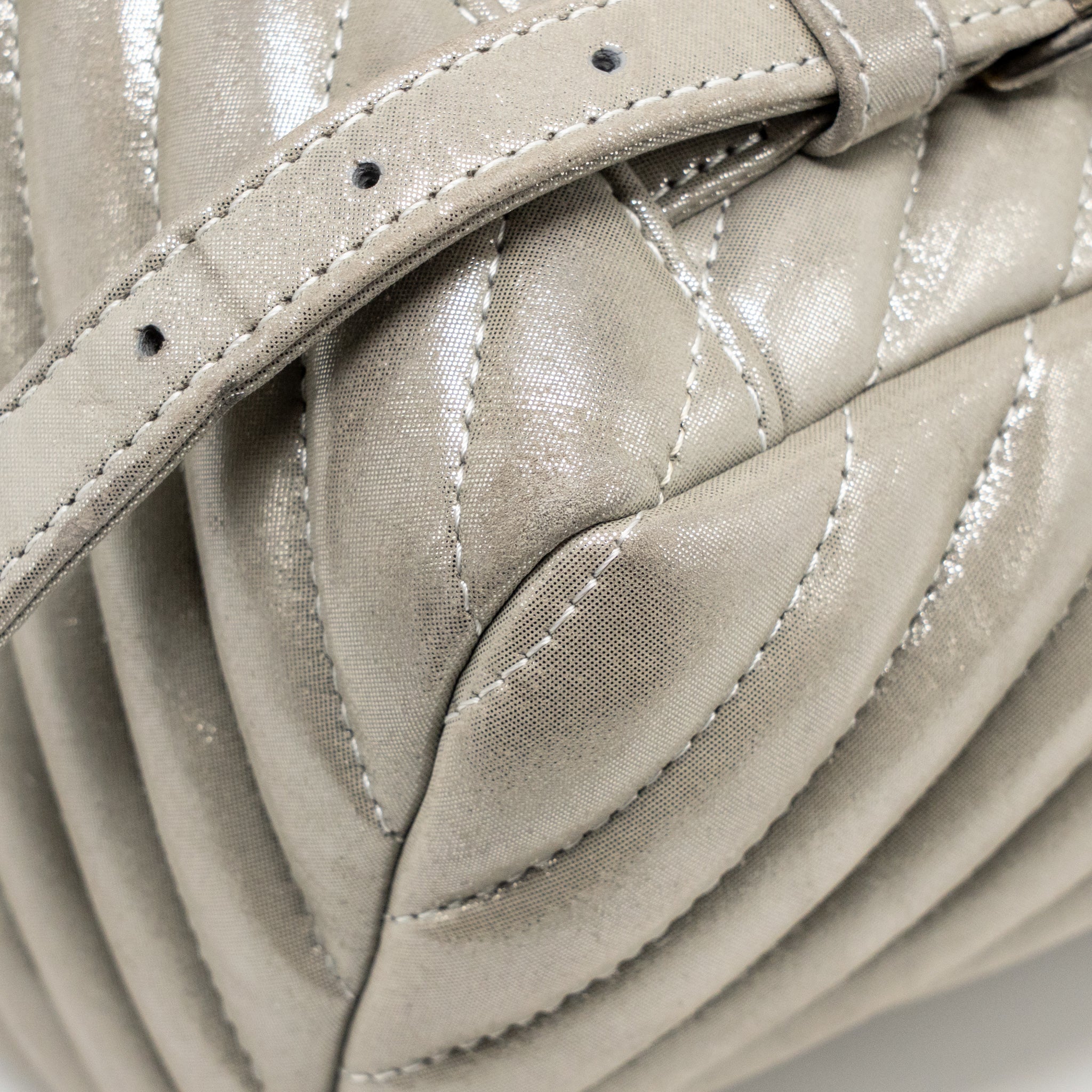 SMALL URBAN SPIRIT BACKPACK CHEVRON CALFSKIN IRIDESCENT LIGHT GREY RUTHENIUM HARDWARE