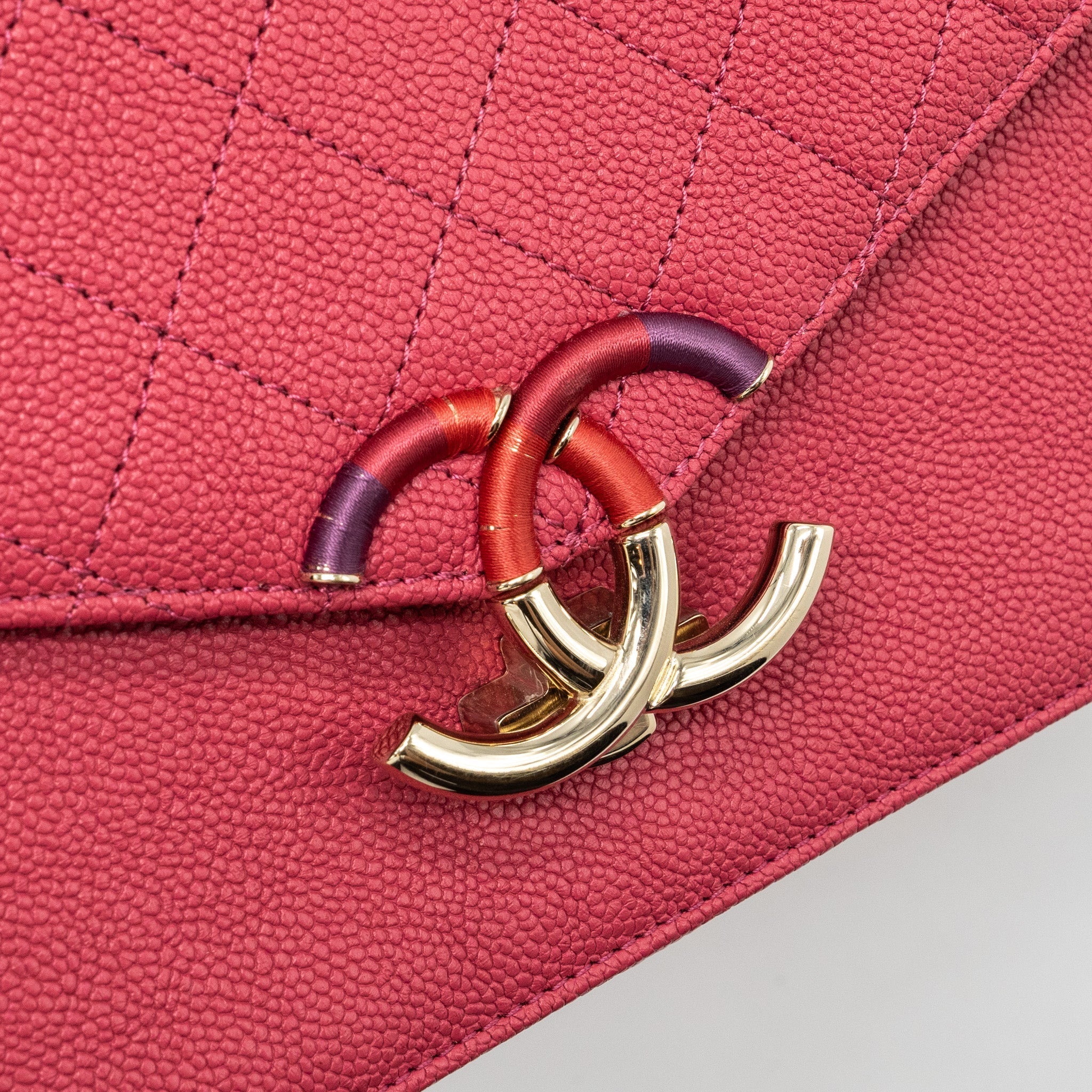 GIANT CC LOGO MESSENGER BAG GRAINED CALFSKIN PINK LGHW