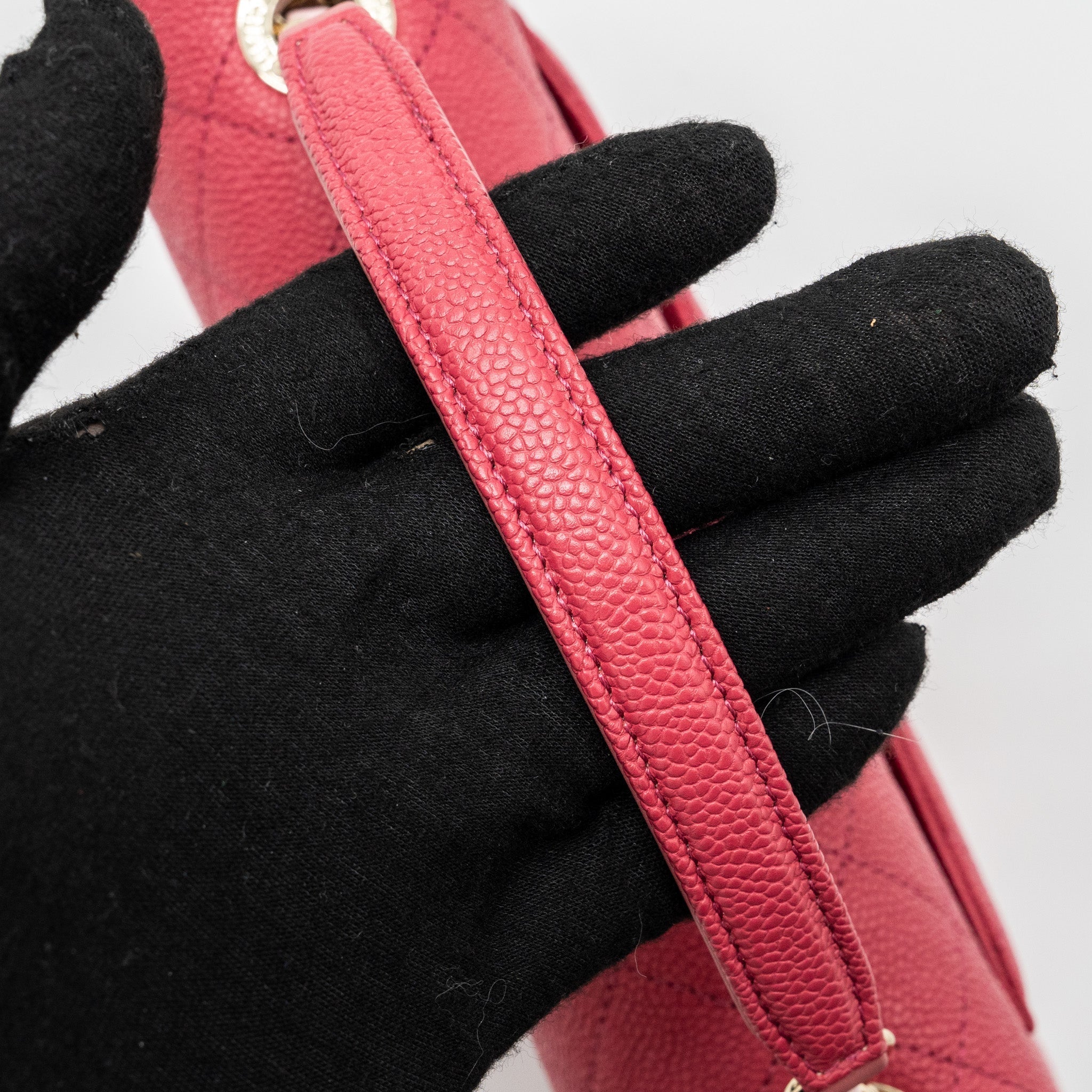 GIANT CC LOGO MESSENGER BAG GRAINED CALFSKIN PINK LGHW