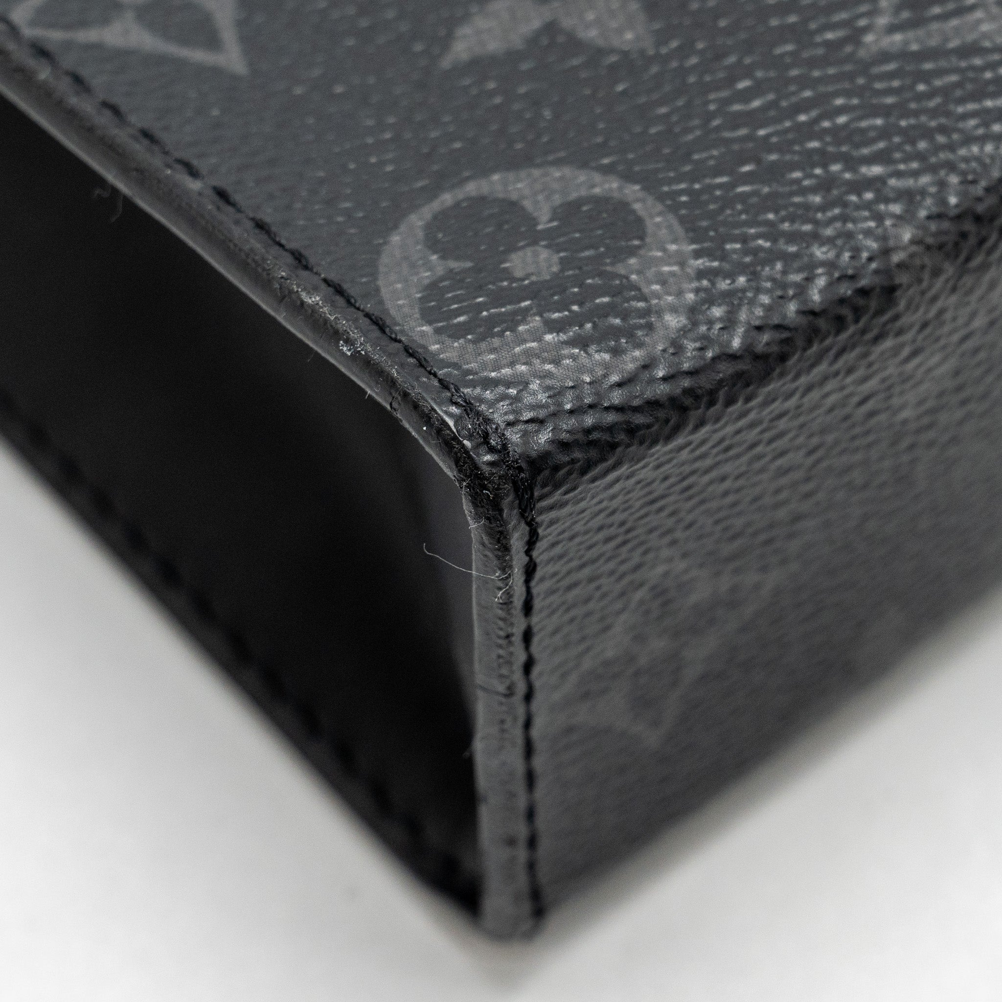 POCHETTE VOYAGE MONOGRAM CANVAS BLACK SHW