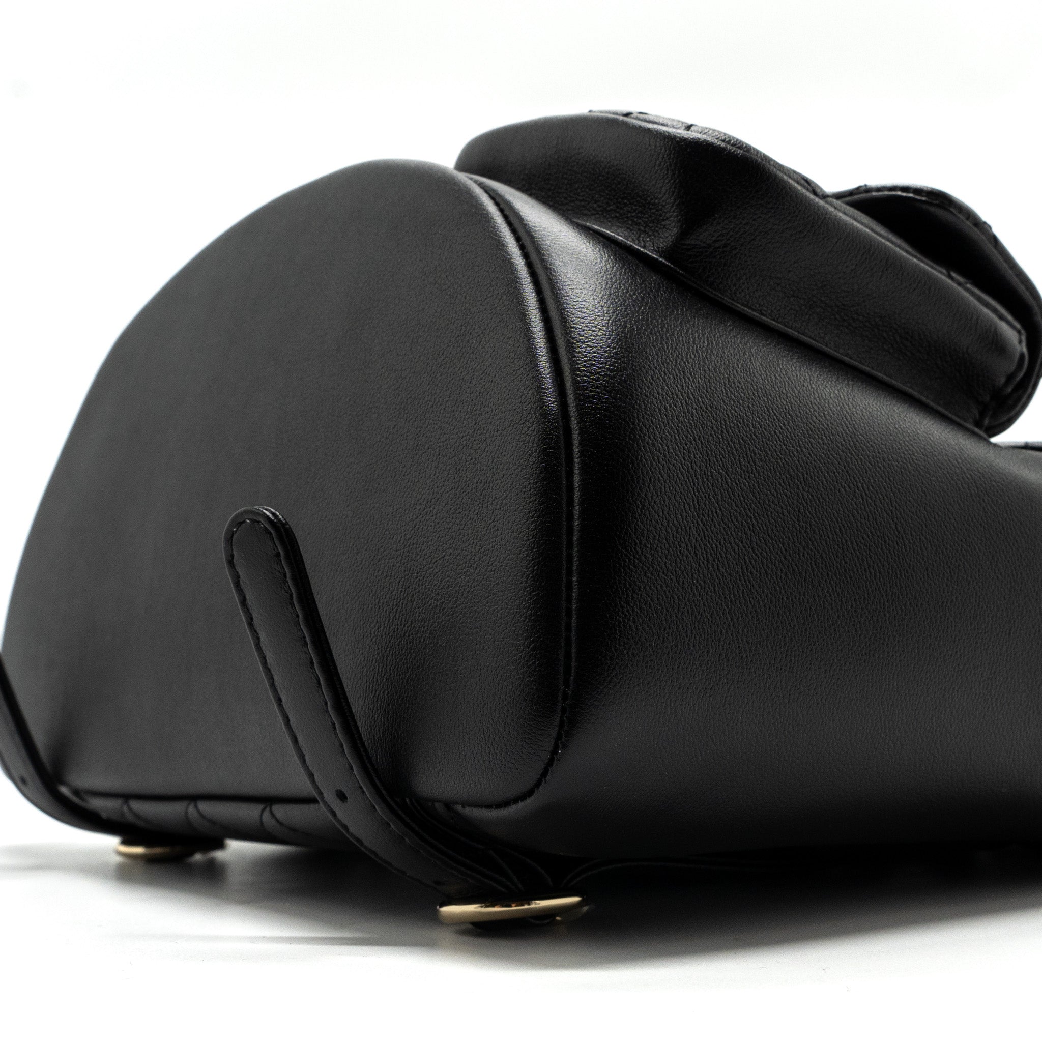 23A TRIPLE PACK BACKPACK CALFSKIN BLACK LGHW (MICROCHIP)